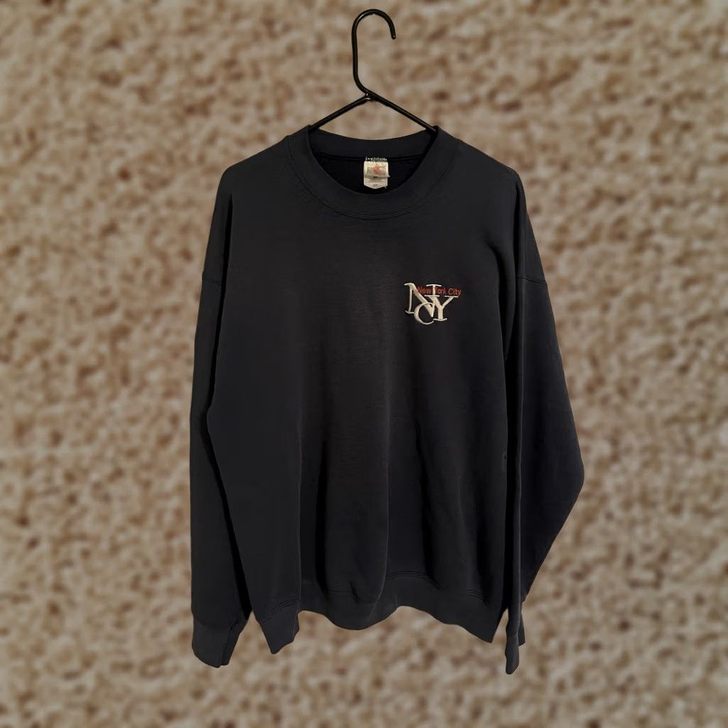 Fruit Of The Loom VINTAGE NYC Navy Blue Crewneck Sweatshirt - Adult XL Unisex Fruit of the Loom Sweatshirt - 50/50 Pullover Size US XL / EU 56 / 4 - 1 Thumbnail