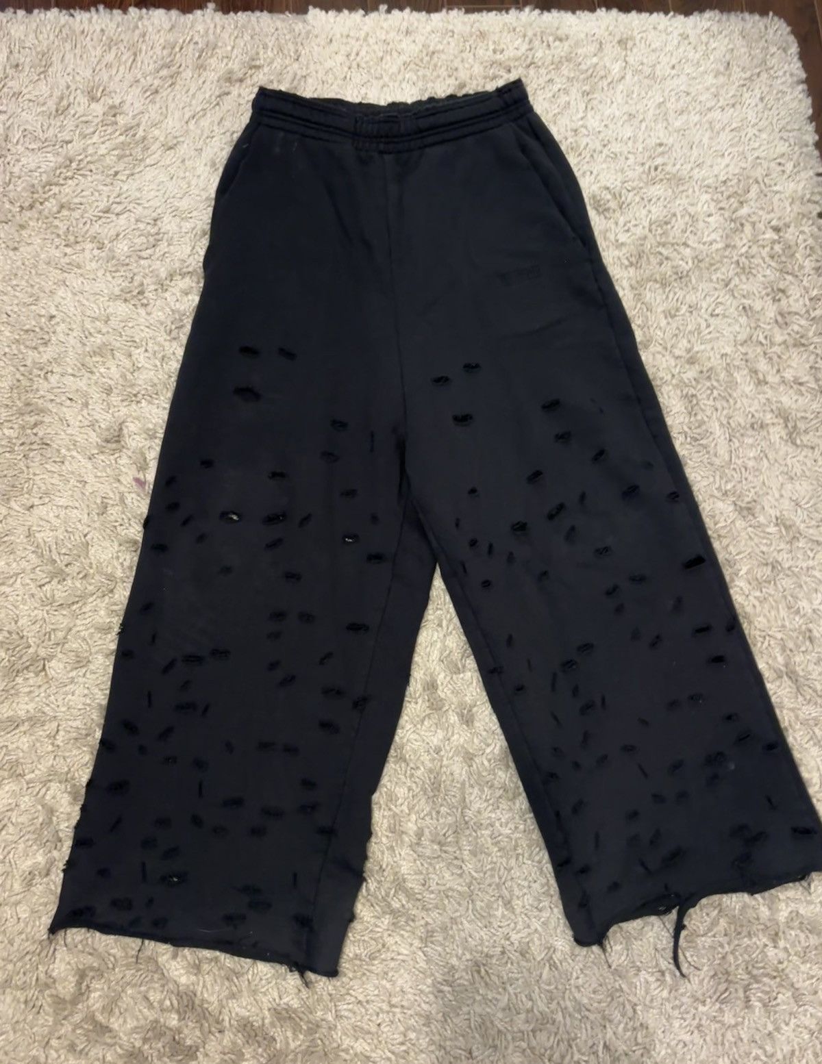 Vetements Vetements distressed baggy sweats | Grailed