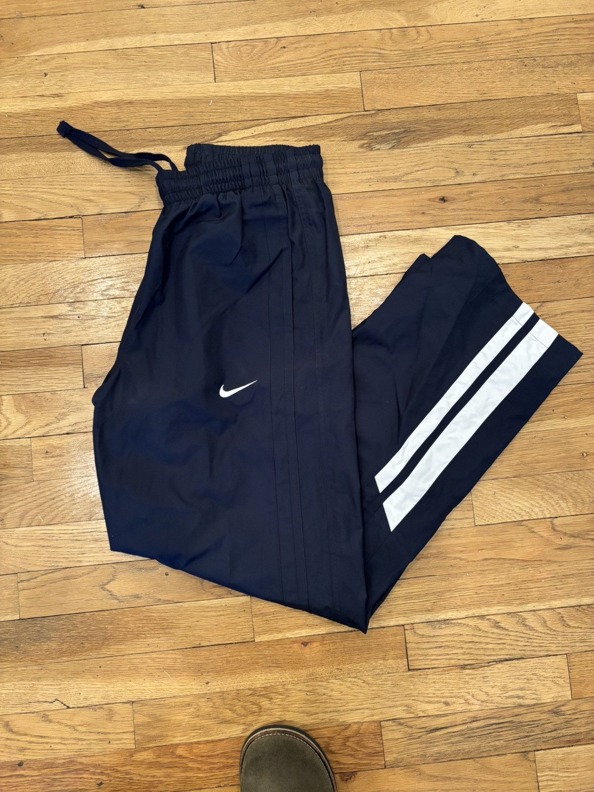 Nike Vintage Nike Track Pants Size US 31 - 1 Thumbnail
