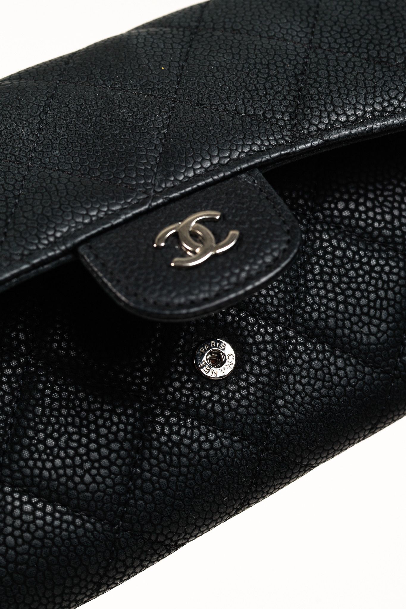 Chanel Chanel 13S Caviar Classic Quilted Flap Portefeuille Wallet Size ONE SIZE - 8 Thumbnail