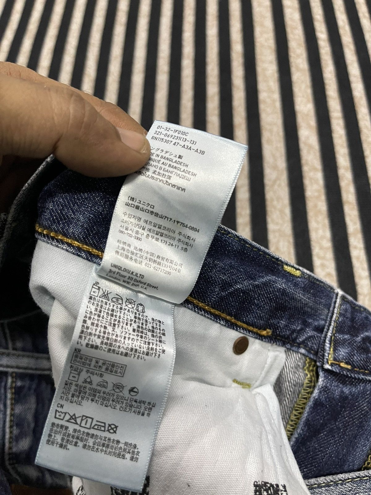 Beauty Beast 2000s UNIQLO MUDWASH DENIM DISTRESSED JEANS Size US 30 / EU 46 - 14 Thumbnail