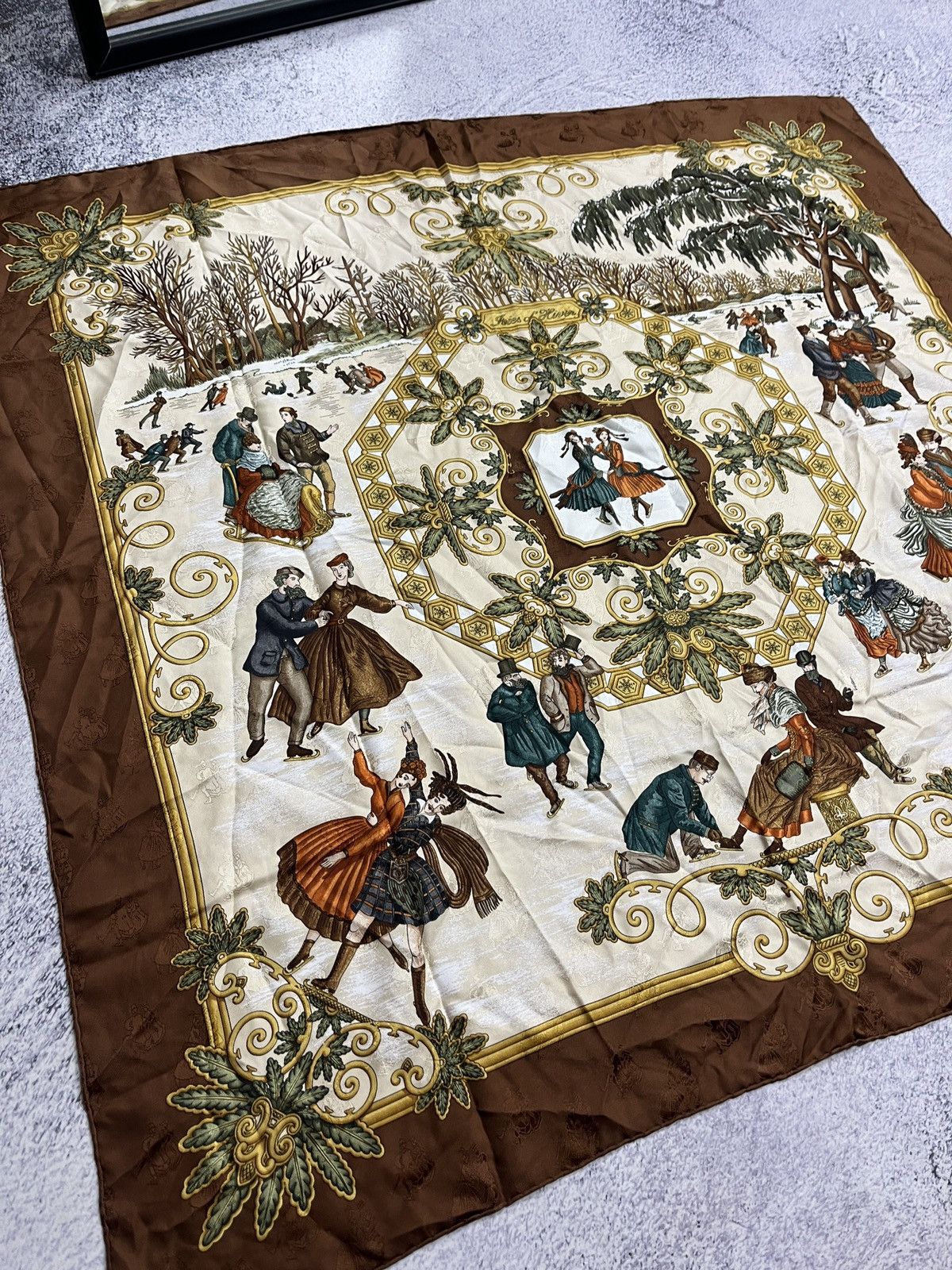 Hermes × Vintage Vintage Hermes Joies D’hiver Brown Silk Scarf Rare Size ONE SIZE - 4 Thumbnail