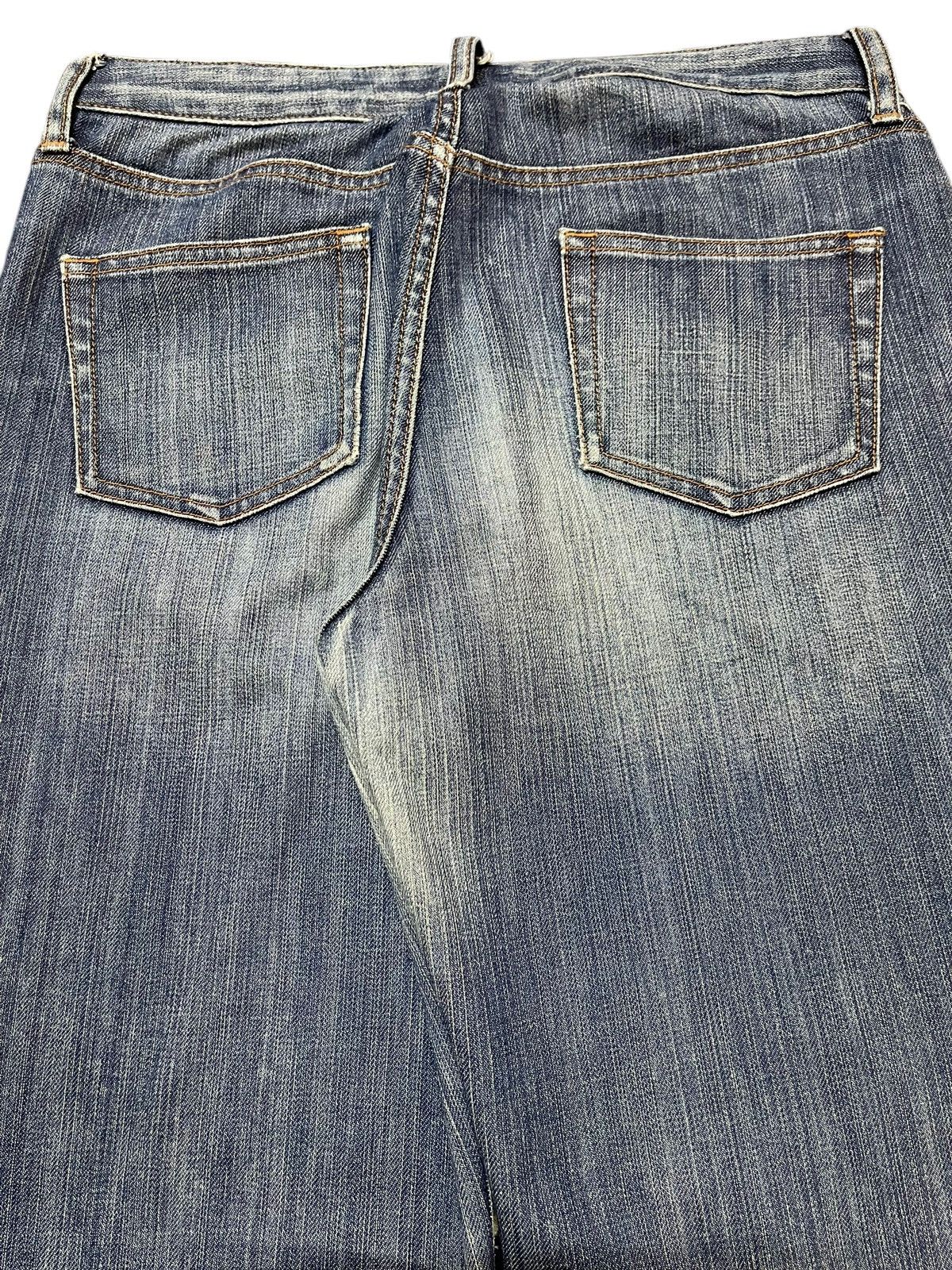 Uniqlo Vintage Japanese Uniqlo Blue Faded Wash Wide Leg Jeans Size US 29 - 6 Thumbnail