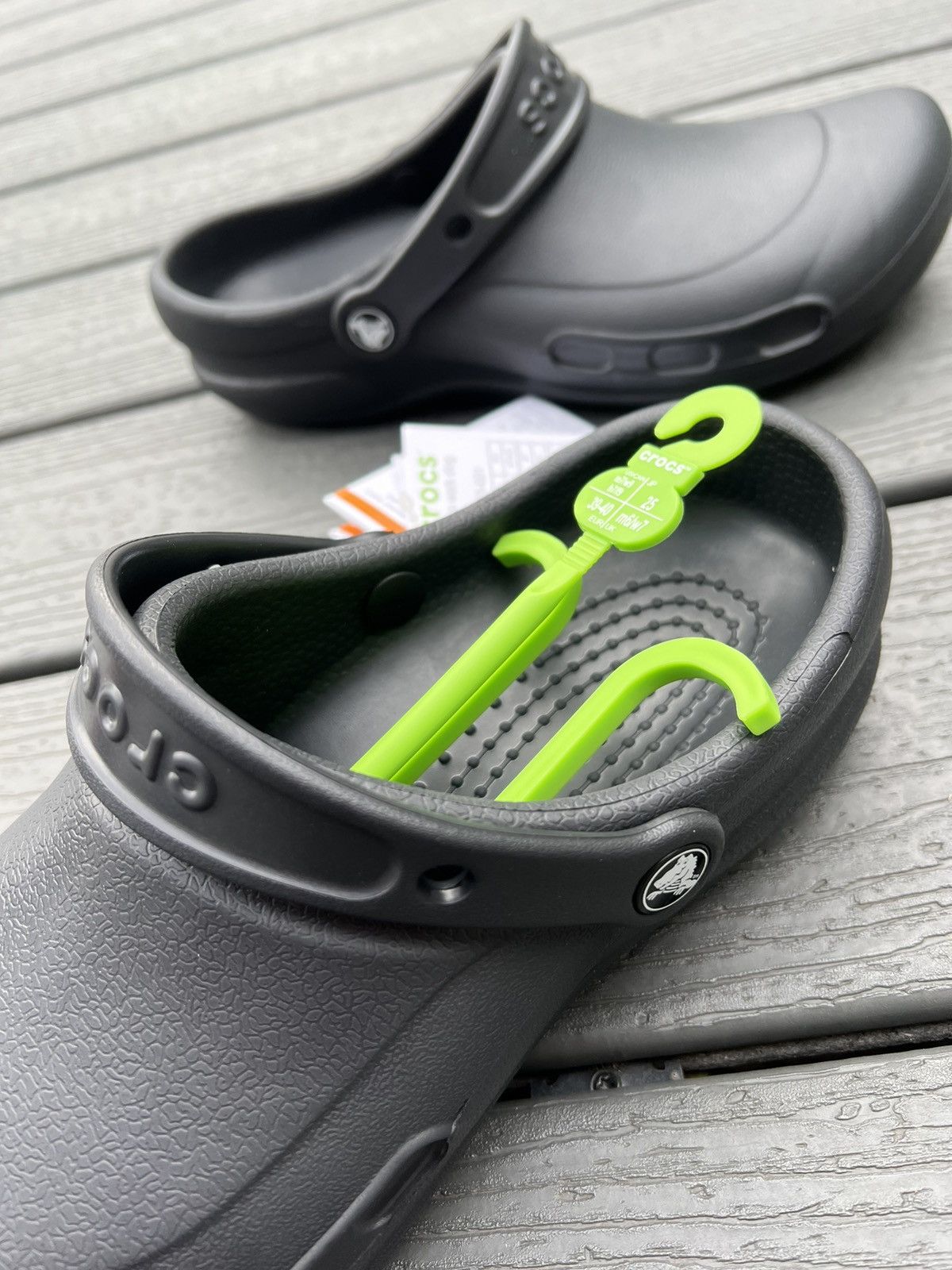 Crocs Crocs Slip Resistant Bistro Work Clog Size M 7 W 9 10075 001 Size US 7 / EU 40 - 3 Thumbnail