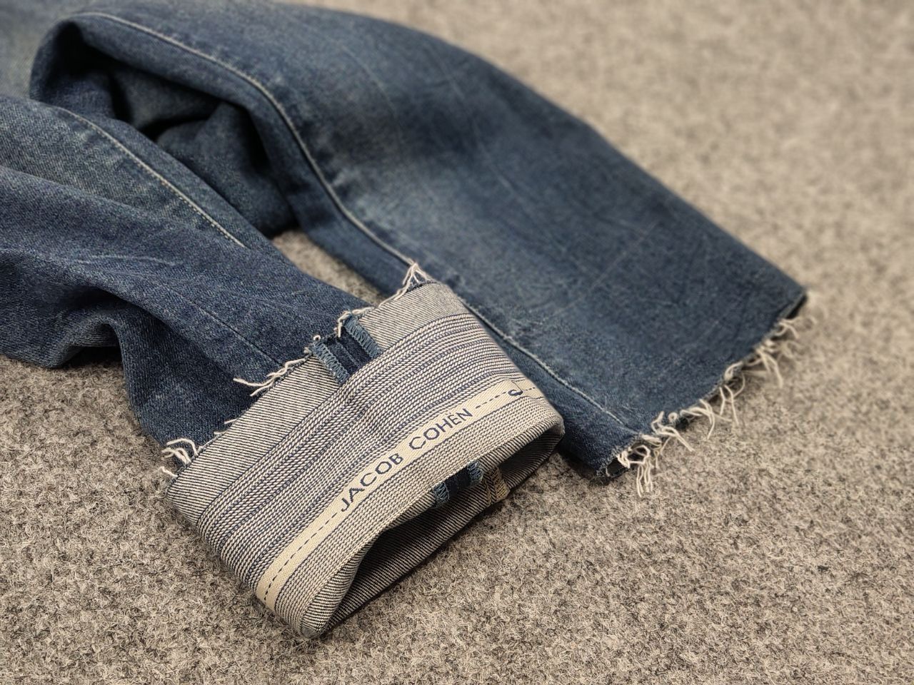 Jacob Cohen Jacob Cohen Italy Design Karen Perfact faded Denim Jeans Size 25" / US 0 / IT 36 - 11 Thumbnail