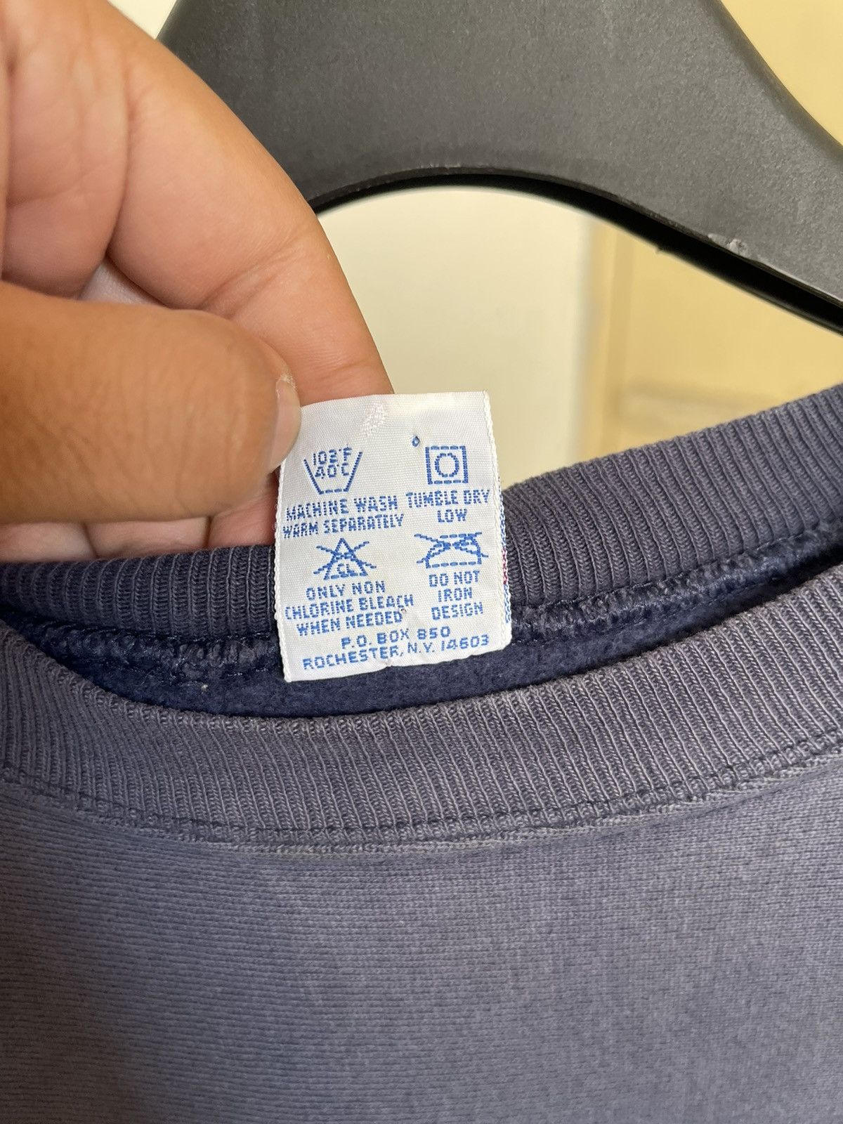 Champion Vintage Champion Reverse Weave Faded Sweatshirt Small Logo Size US XL / EU 56 / 4 - 7 Thumbnail