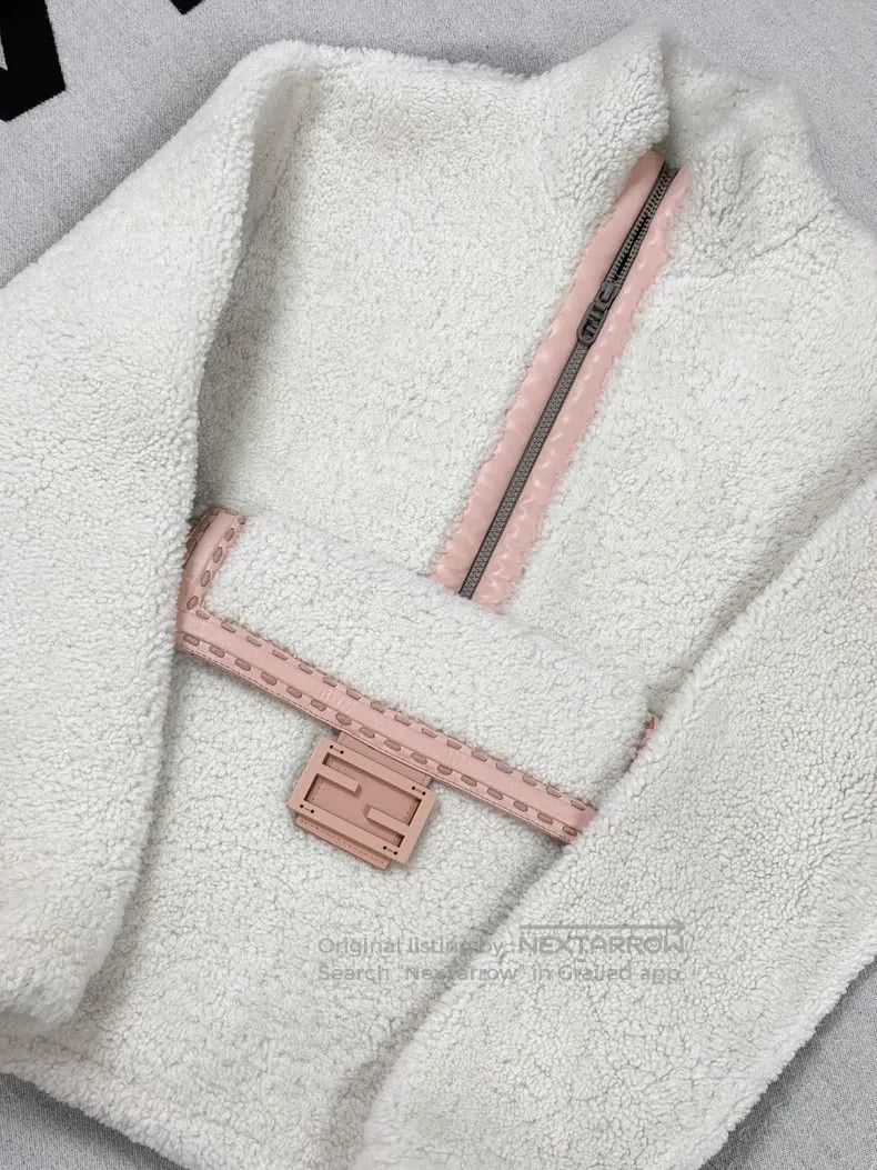 Fendi Fendi Fur-lined hoodie in beige with pink accents, featuri Size XS / US 0-2 / IT 36-38 - 4 Thumbnail