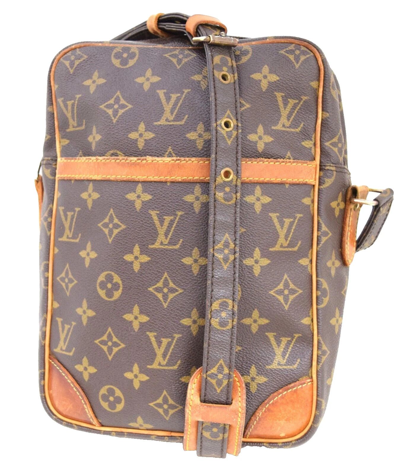 Louis Vuitton Auth Louis Vuitton Danube GM Crossbody Bag Monogram M45262 Size ONE SIZE - 3 Thumbnail