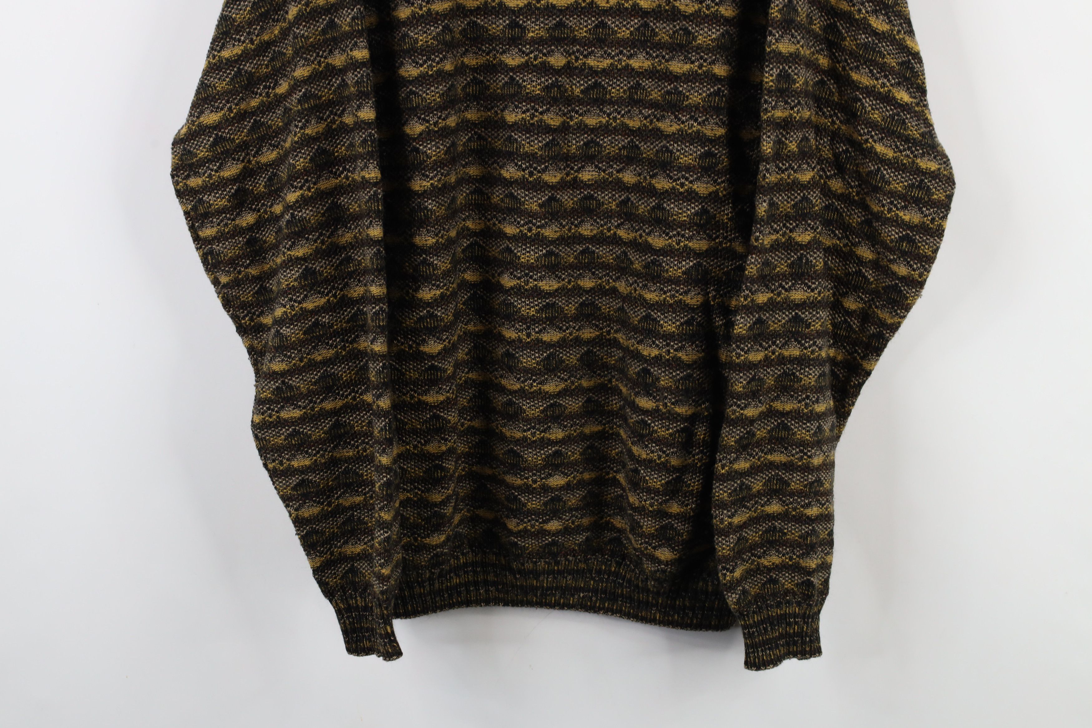 Vintage Vintage 90s Coogi Style Rainbow Geometric Knit Sweater USA Size US M / EU 48-50 / 2 - 3 Thumbnail