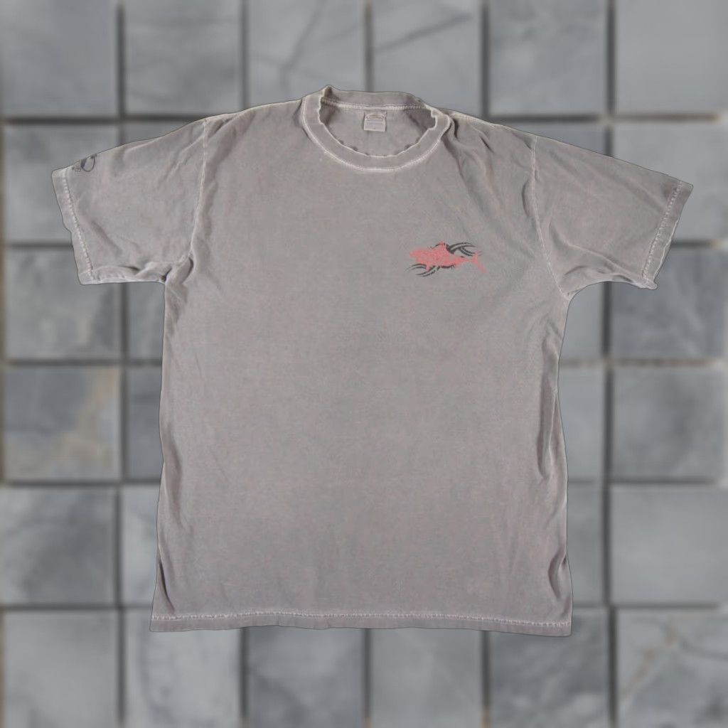 Vintage VINTAGE Crazy Shirts Hawaiian T-Shirt Men Large Gray Short Sleeve Maui Tribal Fish Logo Size US L / EU 52-54 / 3 - 1 Thumbnail