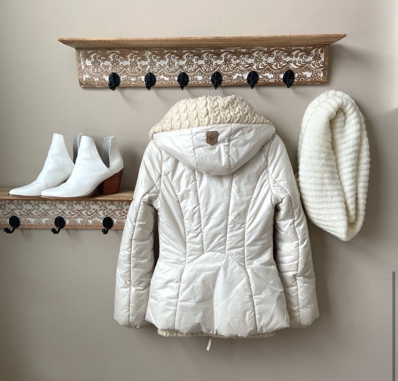 Mackage MACKAGE puffer jacket Xs luxury jacket w cable knit sweater Size XS / US 0-2 / IT 36-38 - 4 Thumbnail