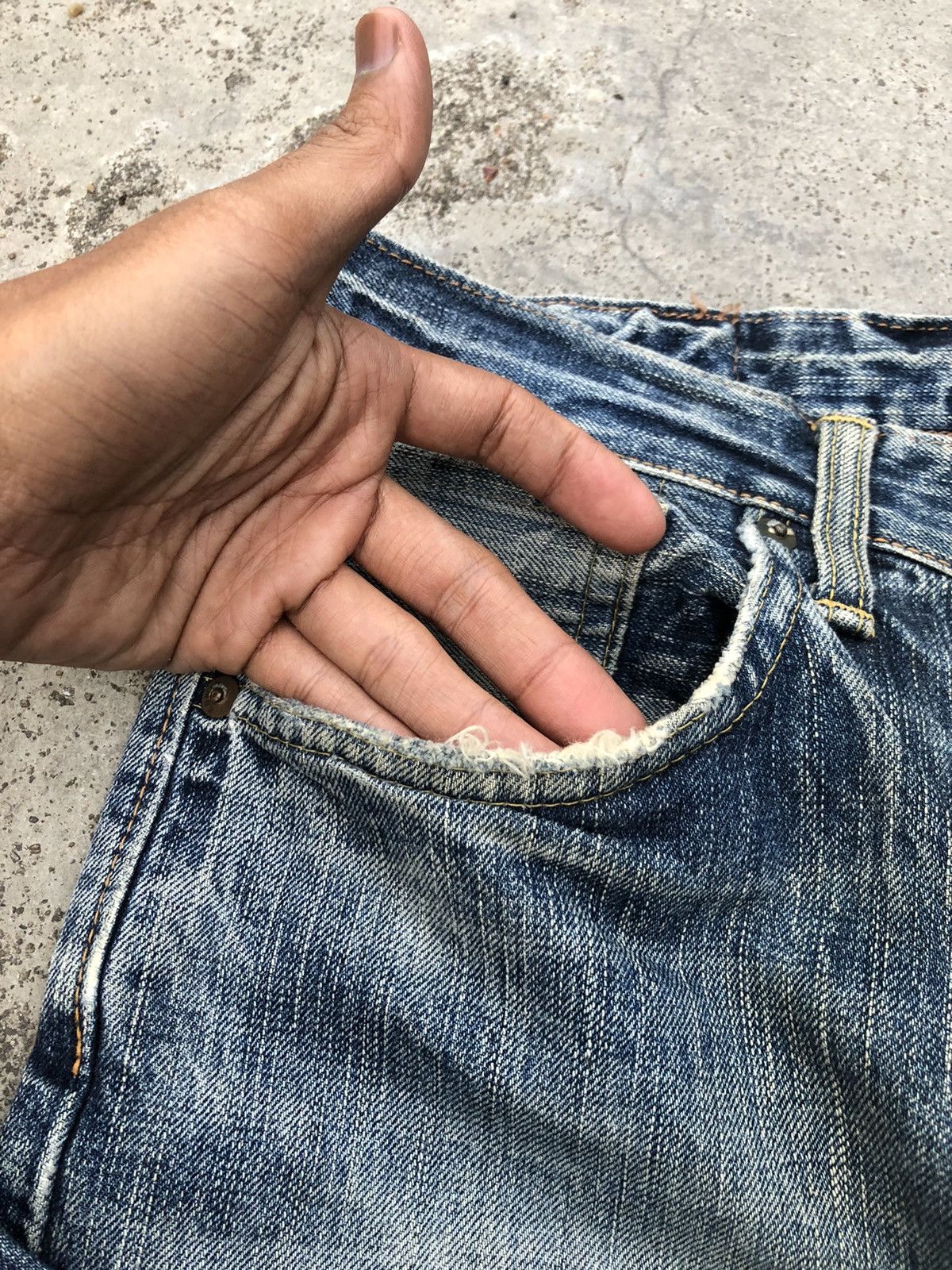 Edwin VINTAGE EDWIN SELVEDGE DISTRESSED DENIM Size US 30 / EU 46 - 5 Thumbnail