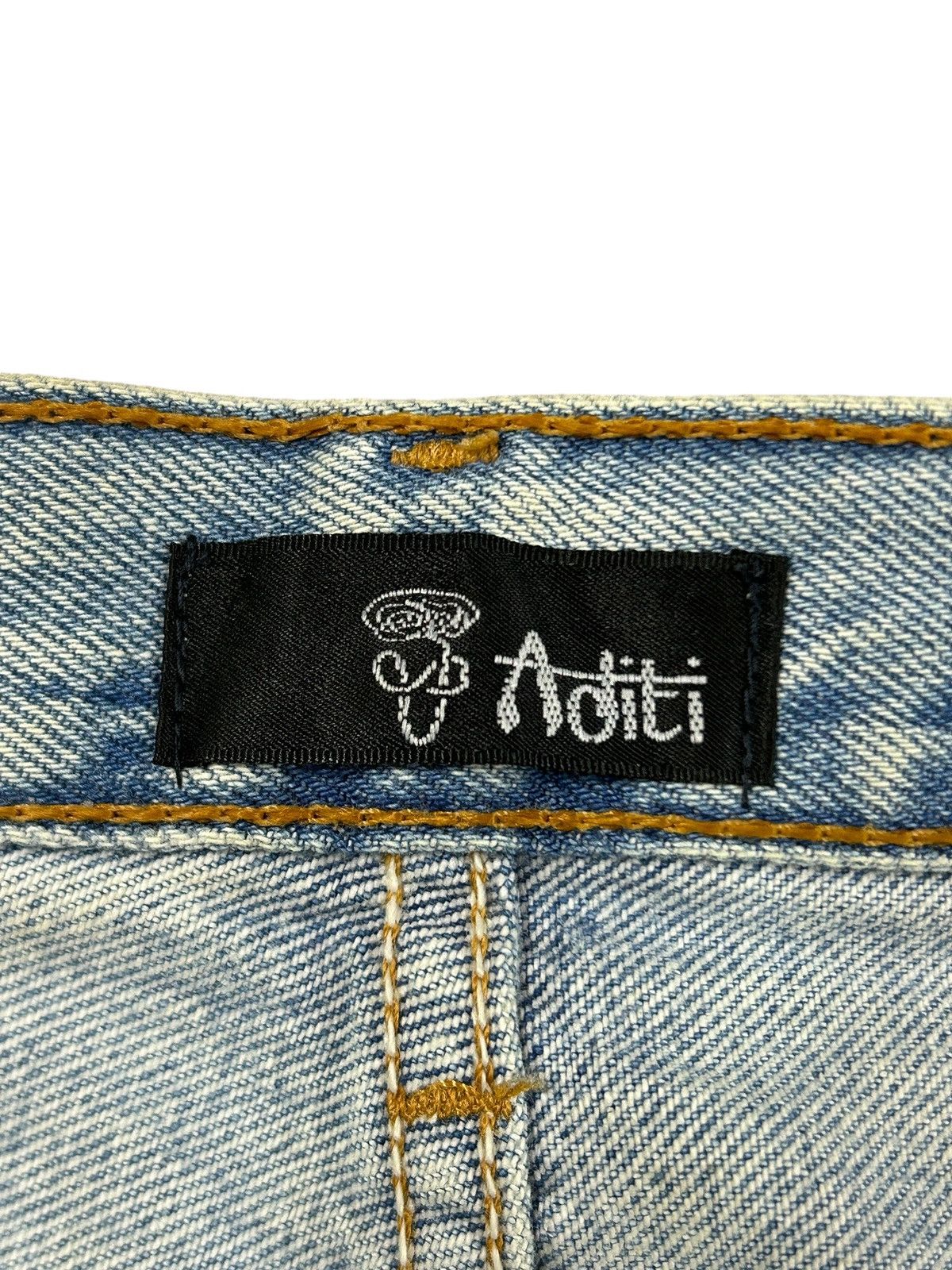 Levi's × Levi's Vintage Clothing Vintage Levi’s 501 Custom Aditi Art Overprint Jeans Size 30" / US 8 / IT 44 - 23 Thumbnail
