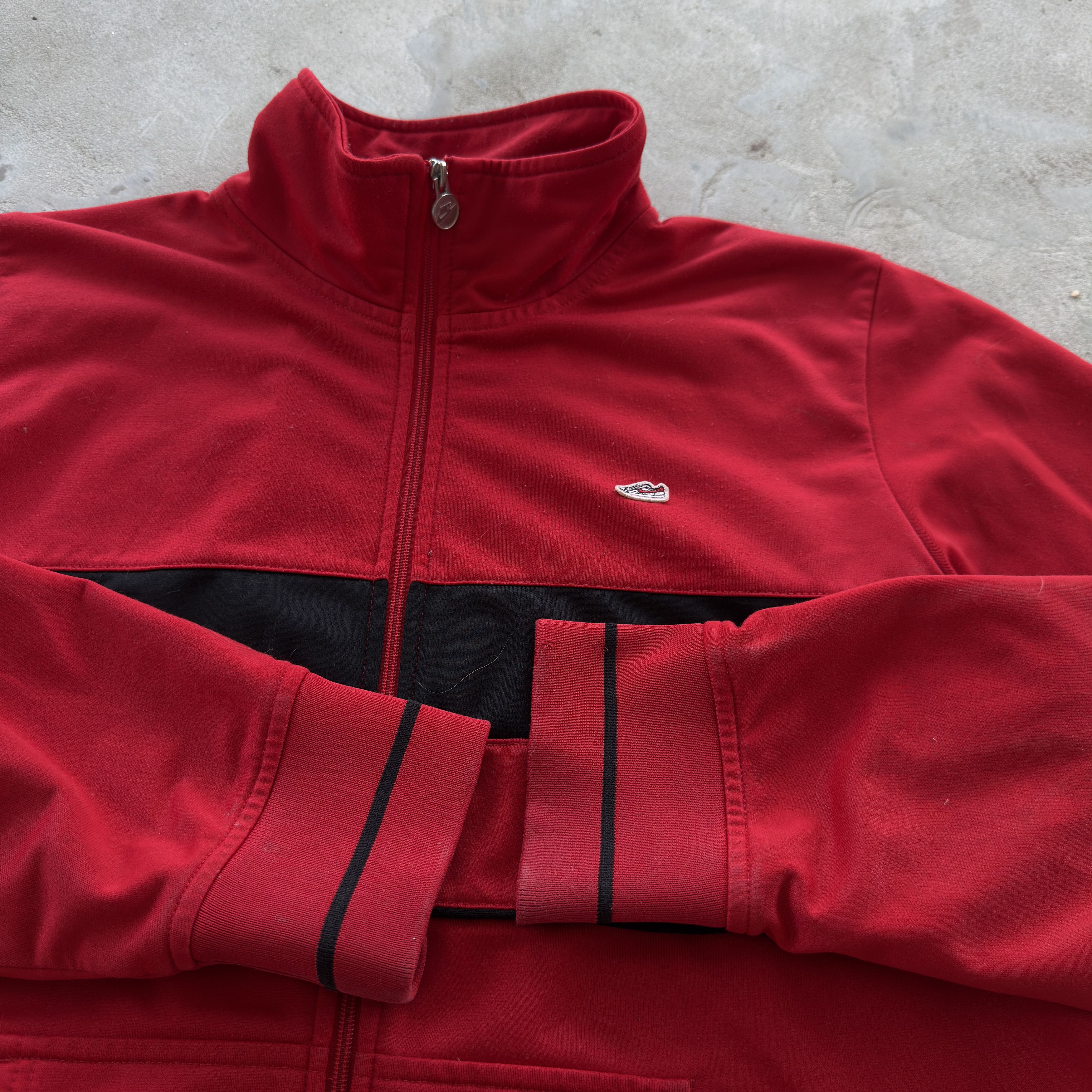Nike Vintage Nike Sportswear Track Jacket Red Black Striped Size US M / EU 48-50 / 2 - 4 Thumbnail