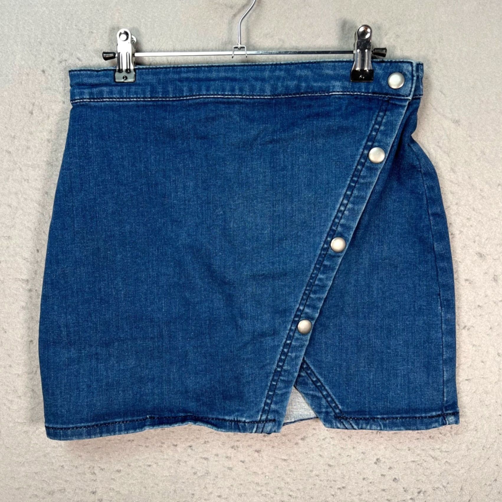 Vintage We The Free Womens Size 6 Blue Denim Wrap Skirt Button Detail Mini Short Casual Summer Spring Skirt Womens 6 Denim Button We The Free Size 28" / US 6 / IT 42 - 2 Thumbnail