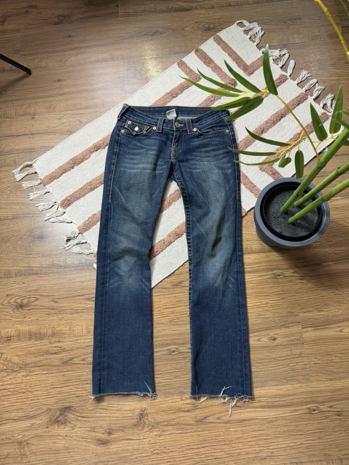 True Religion TRUE RELIGION DENIM CONTRAST STITCH JEANS SKINI PANTS Size 27" / US 4 / IT 40 - 4 Thumbnail