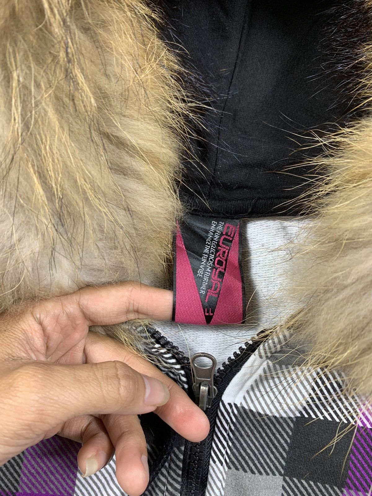 If Six Was Nine × Japanese Brand × Le Grande Bleu (L.G.B.) Japanese Euroyal Tartan Zip Fur Hoodie Size US L / EU 52-54 / 3 - 4 Thumbnail