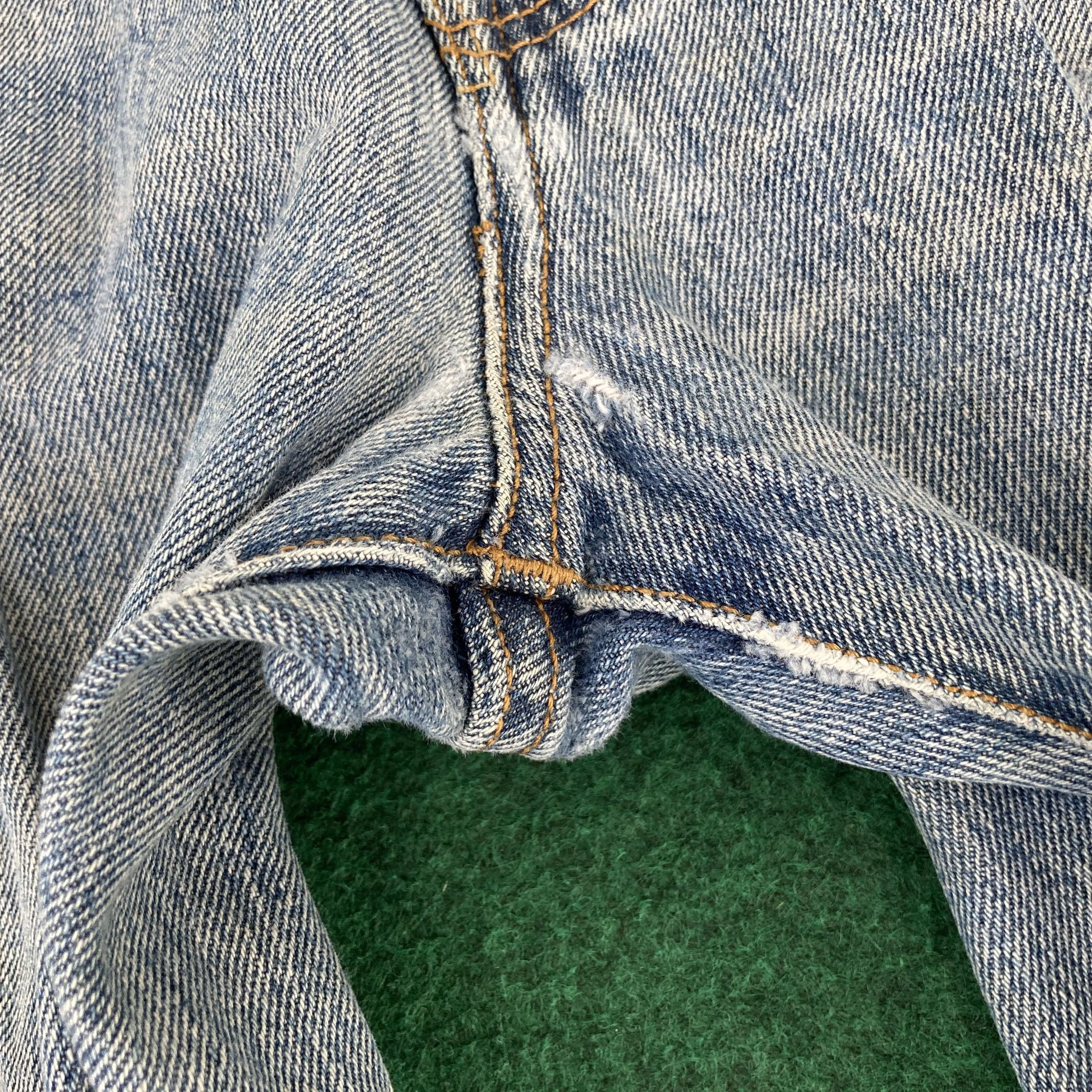 Levi's × Vintage Vtg Levis 501 Ripped Stains Button Fly Blue Denim Jeans Size US 34 / EU 50 - 10 Thumbnail