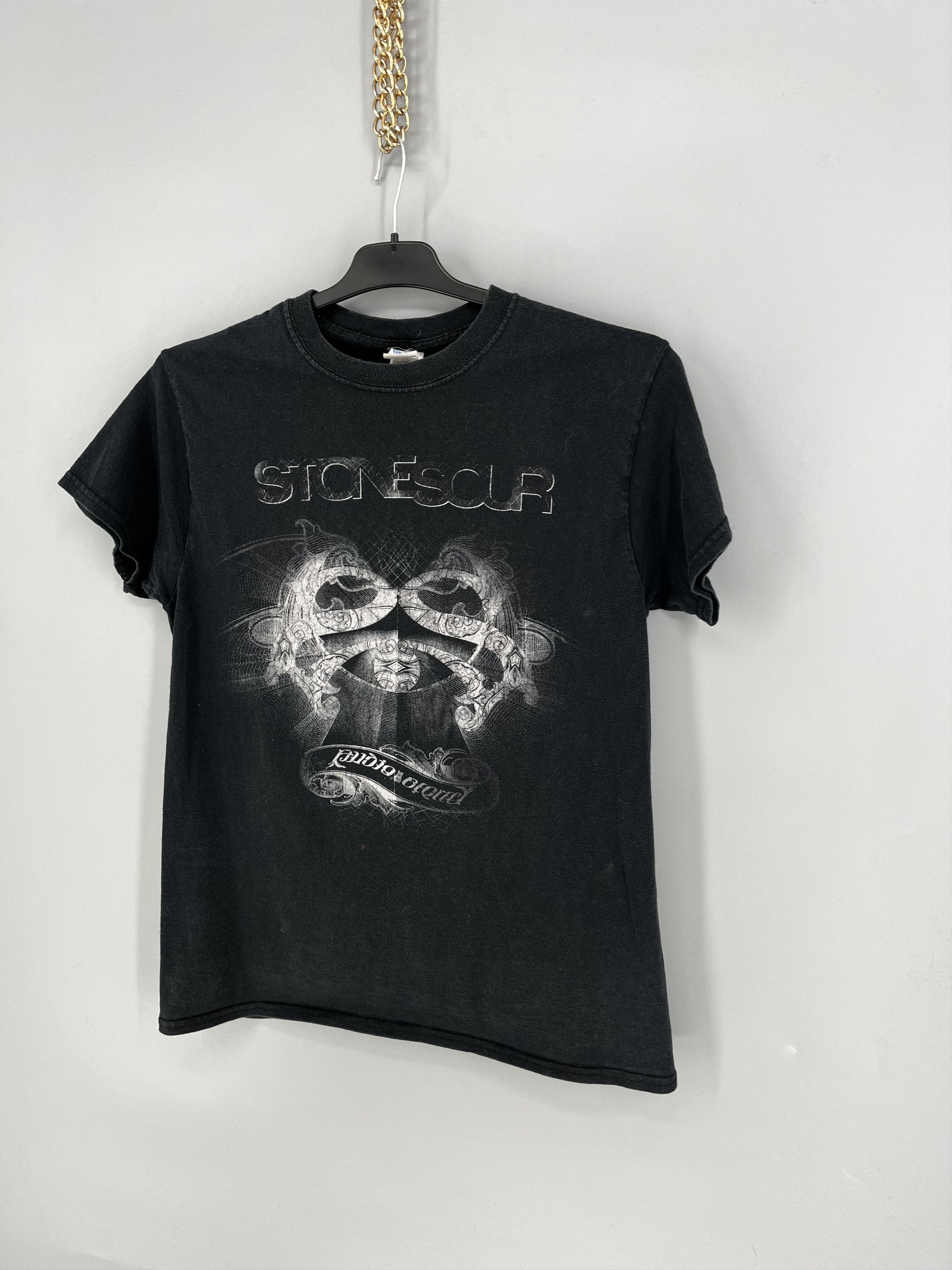 Band Tees × Vintage Vintage Y2K Stone Sour Band Tee Big Logo Streetwear Size S Size US S / EU 44-46 / 1 - 3 Thumbnail