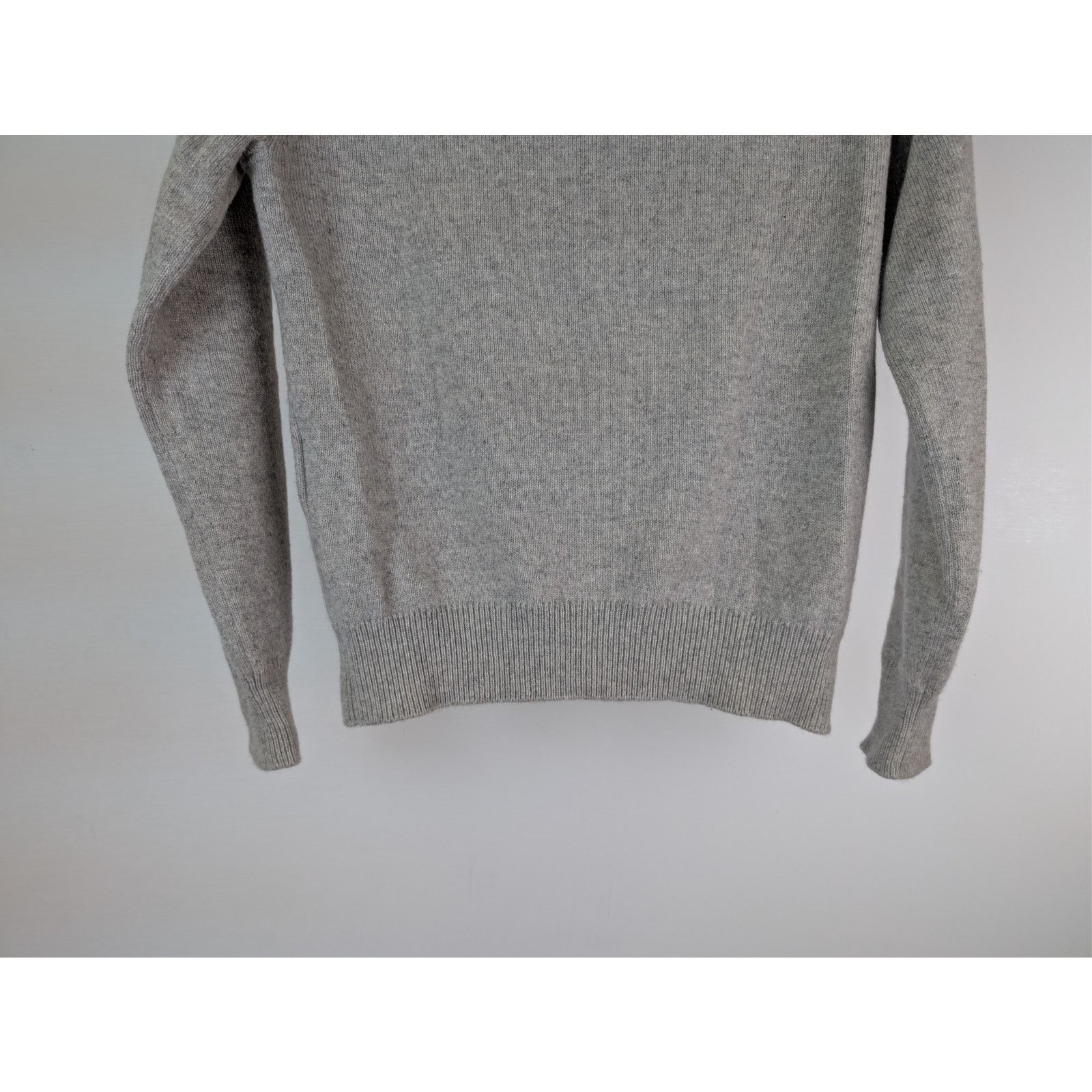 Tom Ford o1rshd1 CC20 cashmere crew-neck sweater in Grey Size US M / EU 48-50 / 2 - 12 Thumbnail