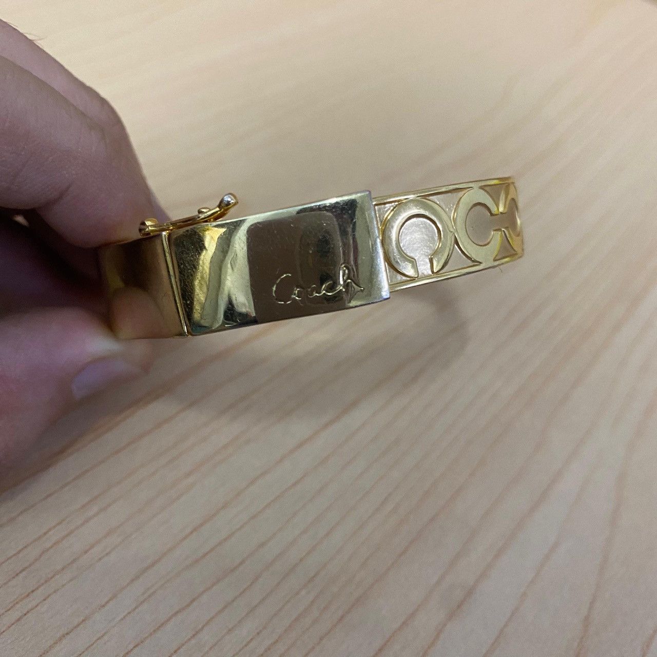 Coach COACH Signature C Hinged Bangle Bracelet –Gold Tone Preloved Size ONE SIZE - 5 Thumbnail