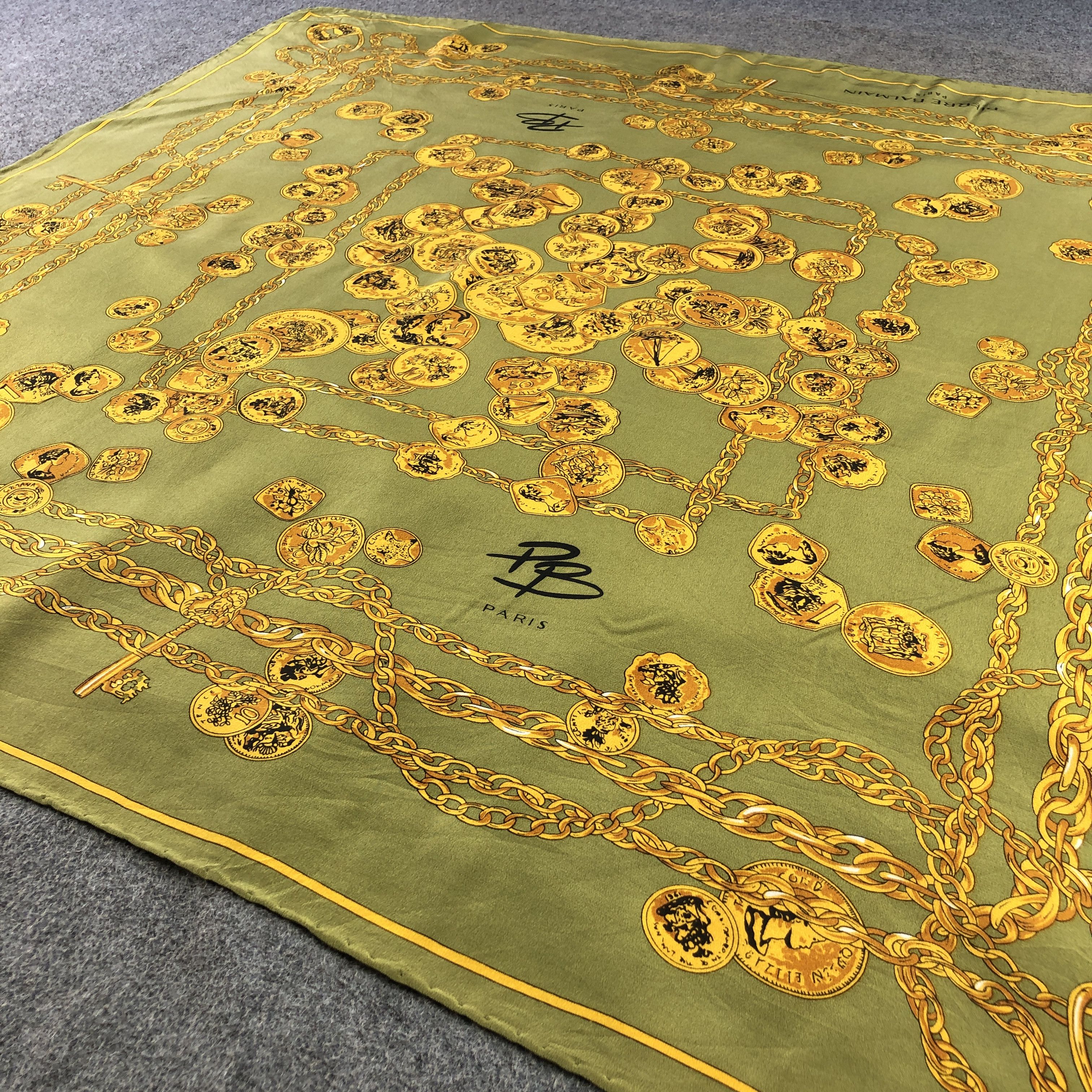 Pierre Balmain Vintage Pierre Balmain Gold Chains Silk Scarf M1200 Size ONE SIZE - 3 Thumbnail