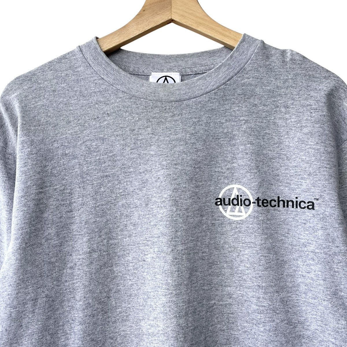 Vintage Audio-Technica Japan Vintage 2000s Longsleeve Logo Tee Size US M / EU 48-50 / 2 - 3 Thumbnail