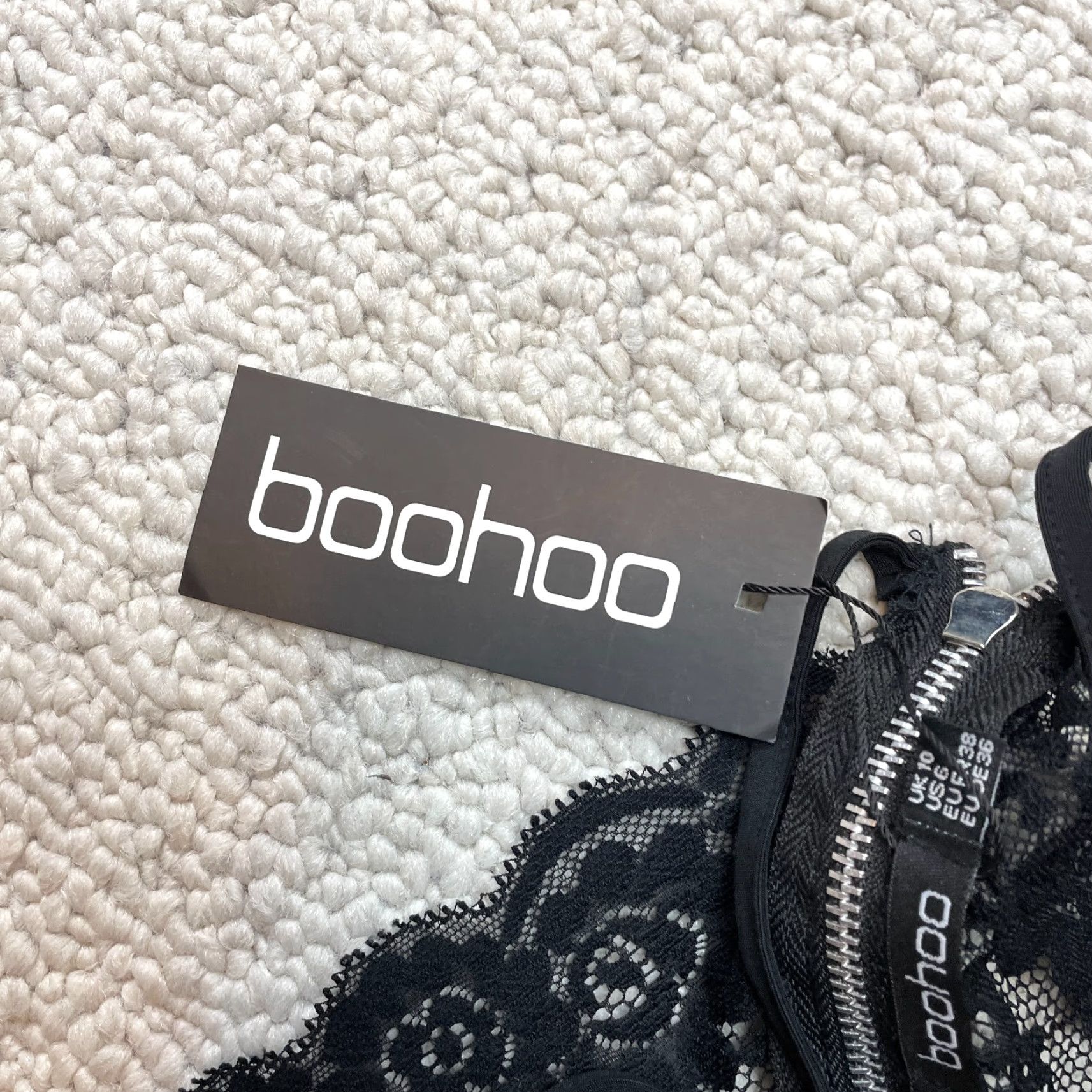 Boohoo VINTAGE Boohoo Cropped Tank Top Shirt Womens 6 Black Sleeveless Cami New NWT Lace Cowl Size M / US 6-8 / IT 42-44 - 6 Thumbnail