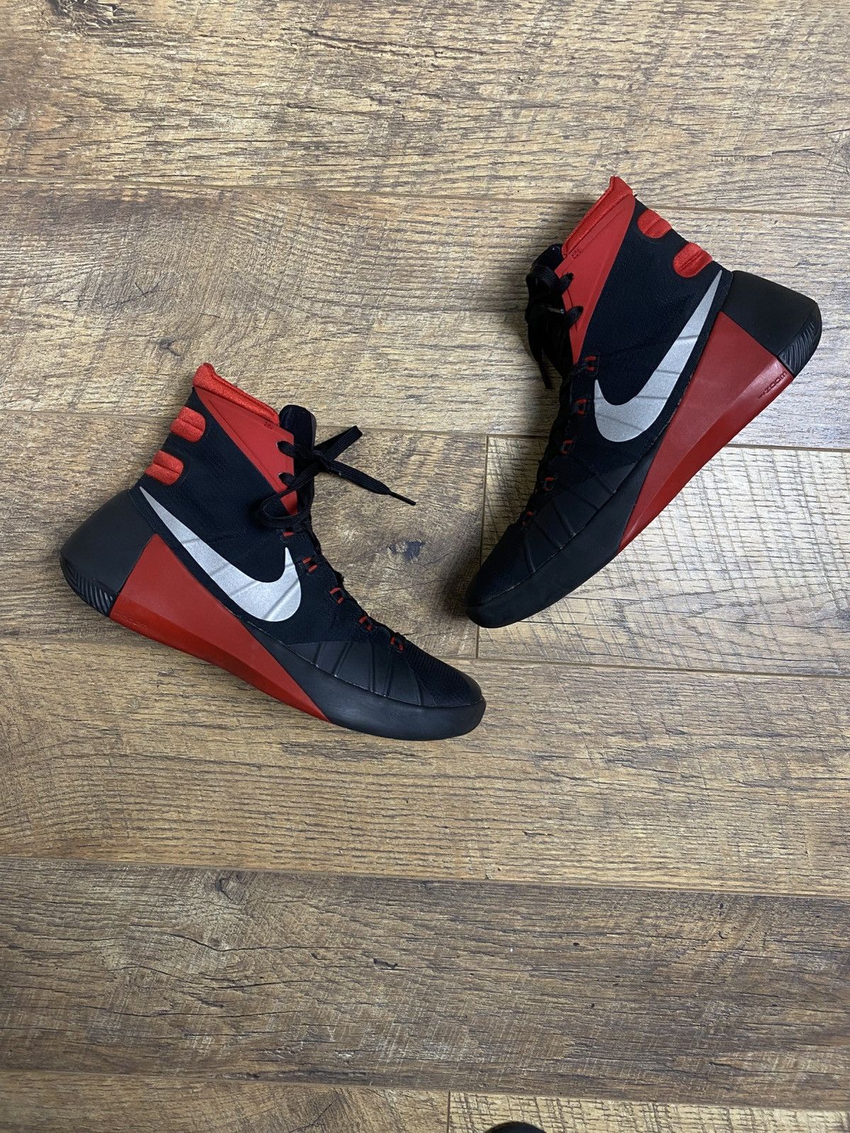 Nike Nike Hyperdunk 2015 "Bred" Futuristic High Top Rare Size US 8.5 / EU 41-42 - 4 Thumbnail