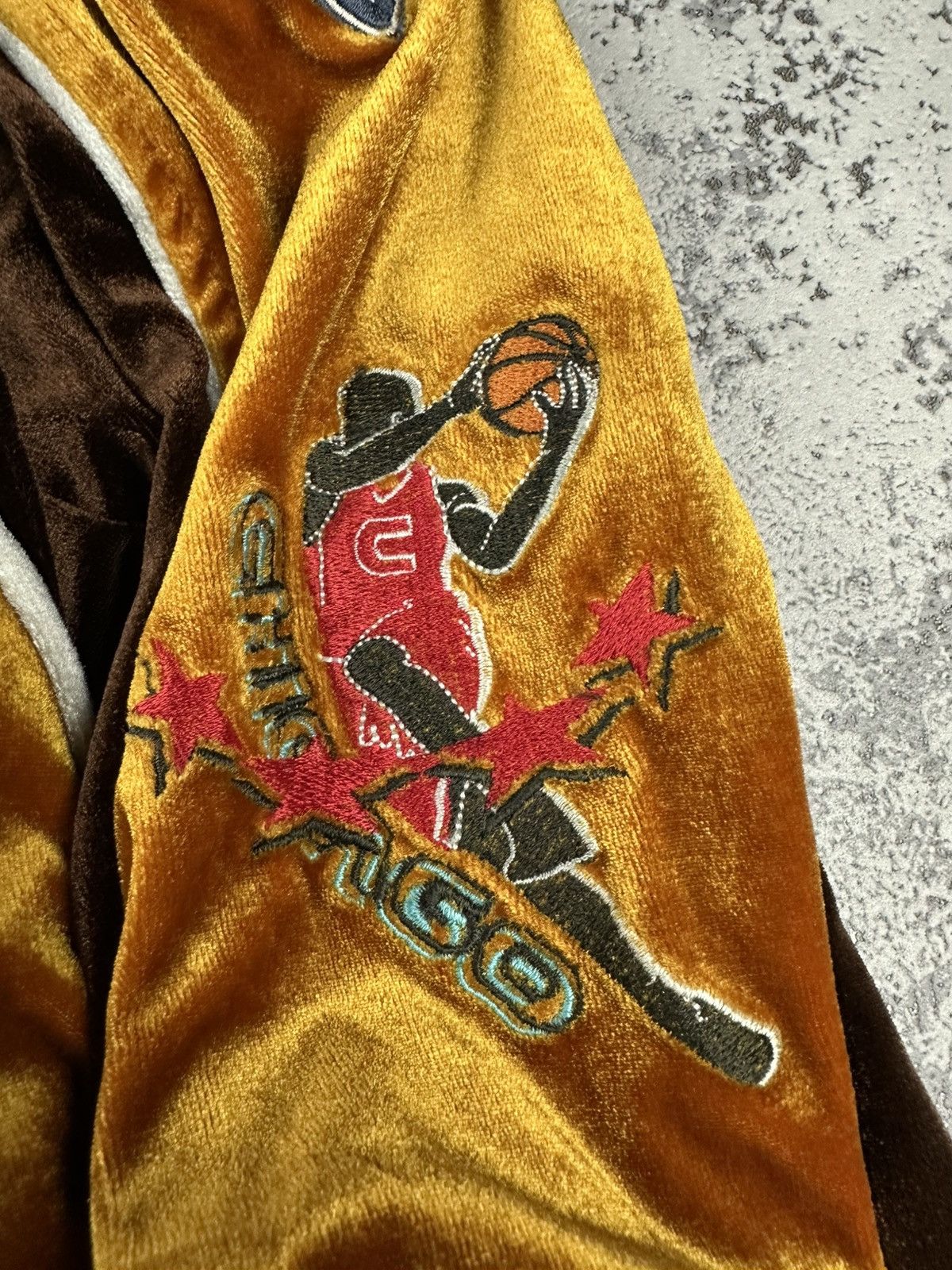 NBA Vintage Bomber NBA Team Patch Velvet Jacket 3XL Retro Size US XXL / EU 58 / 5 - 8 Thumbnail