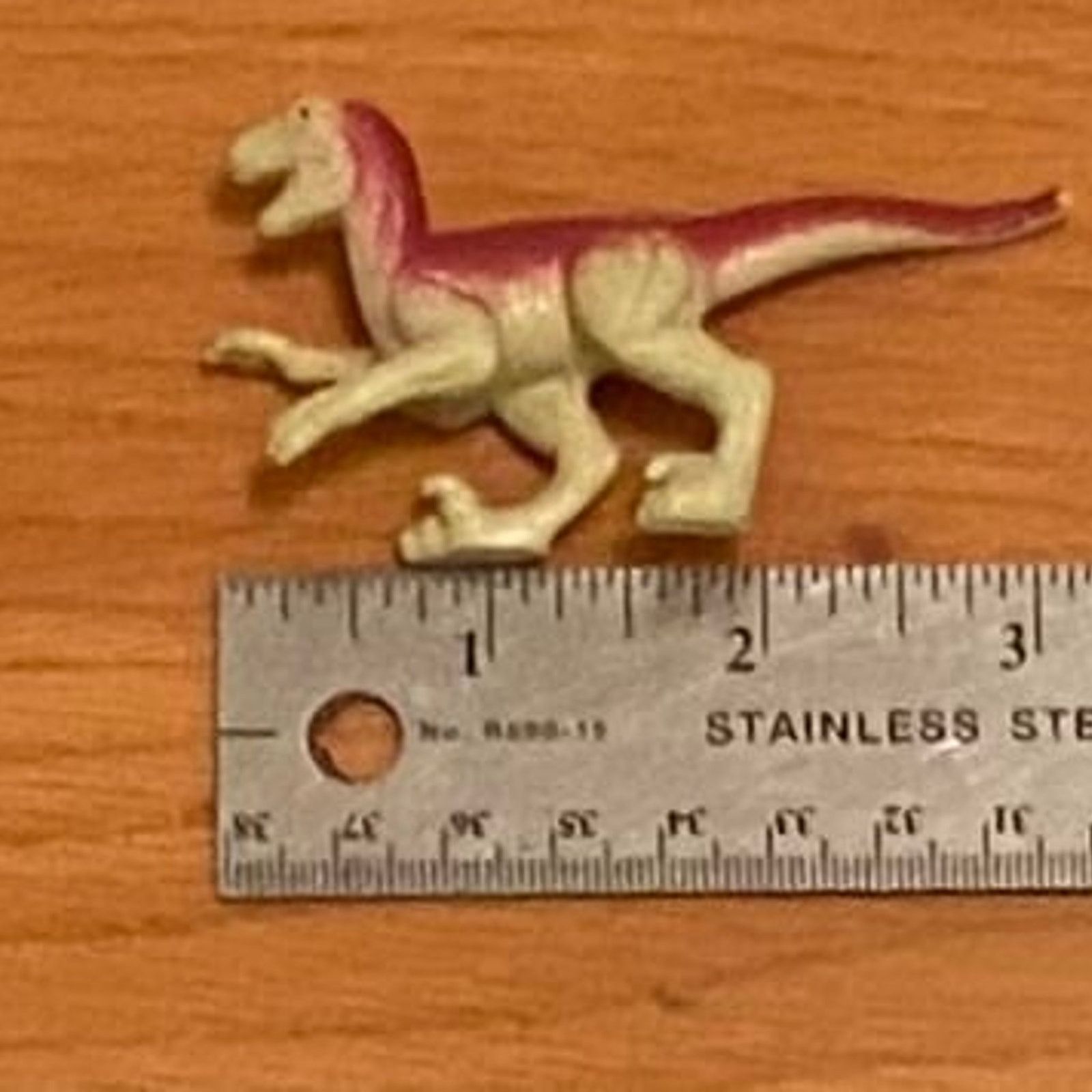 Lost Enterprises Jurassic Park - The Lost World Kenner 1993 Baby Raptor Size ONE SIZE - 6 Thumbnail