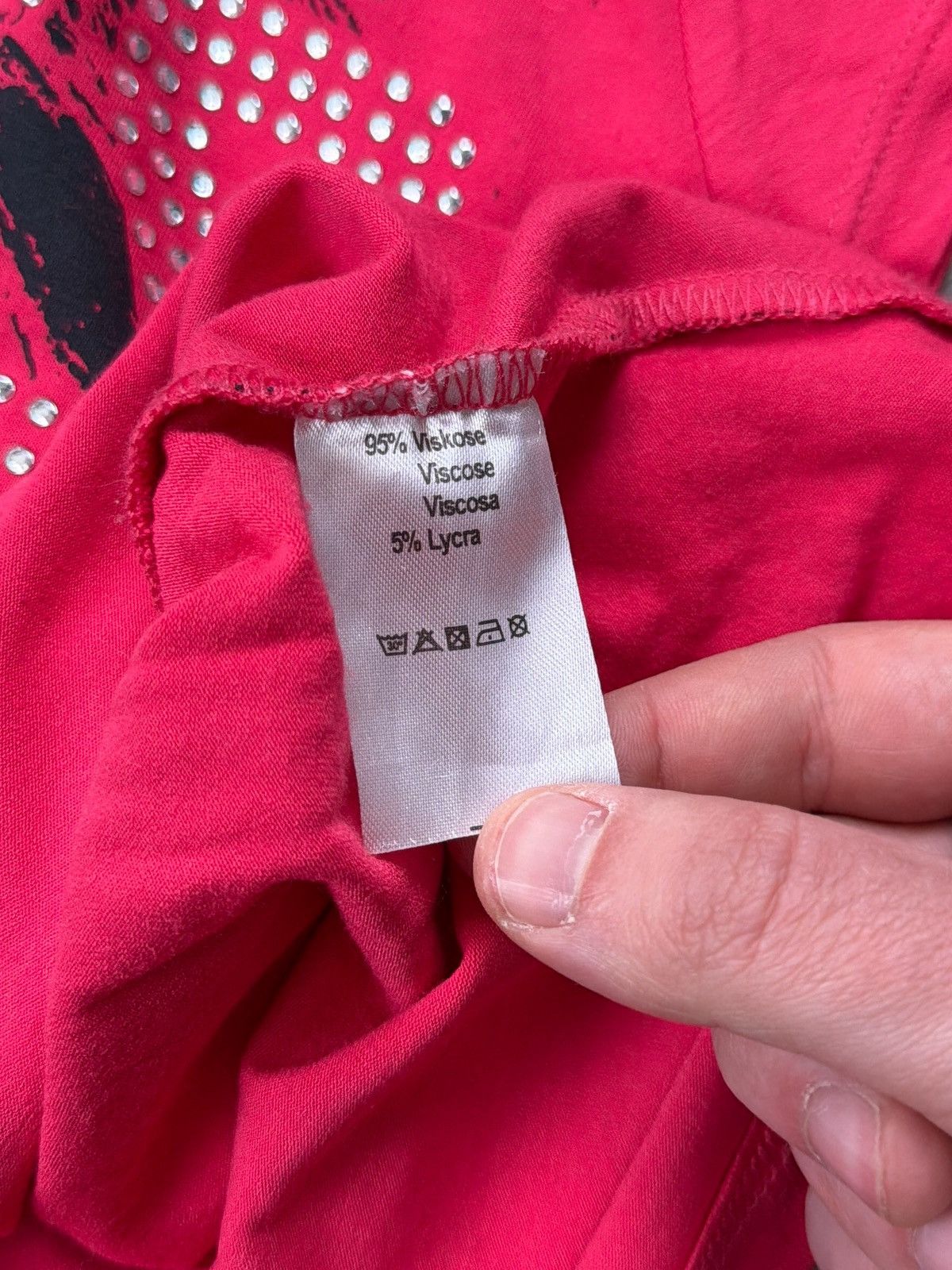 Guess Vintage Y2K Guess Rhinestones Big Logo Retro Sexy T-shirt Size XL / US 12-14 / IT 48-50 - 4 Thumbnail