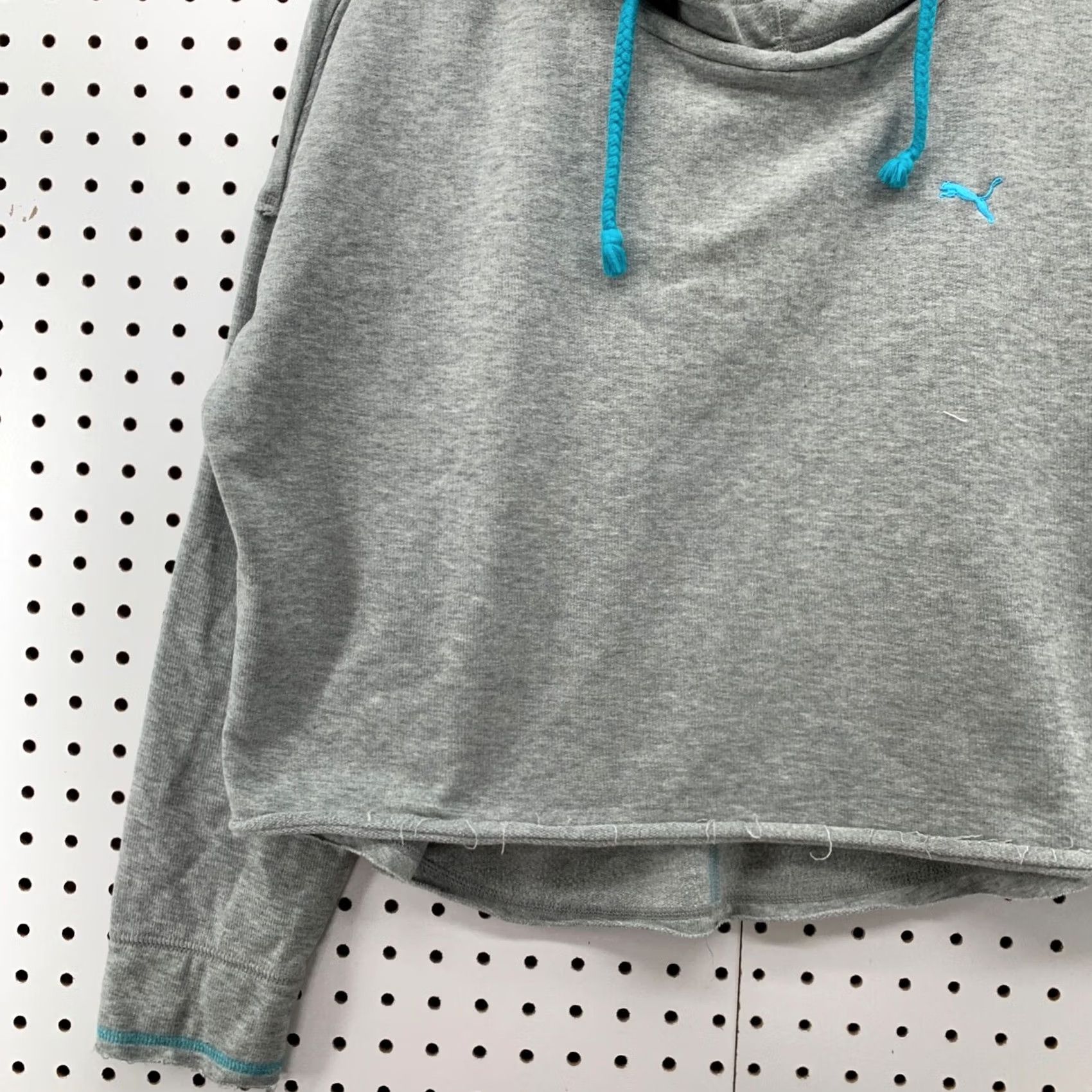 Puma PUMA Cropped Hoodie Womens Large Gray Sweatshirt Active Work Out 26x22 Size L / US 10 / IT 46 - 3 Thumbnail