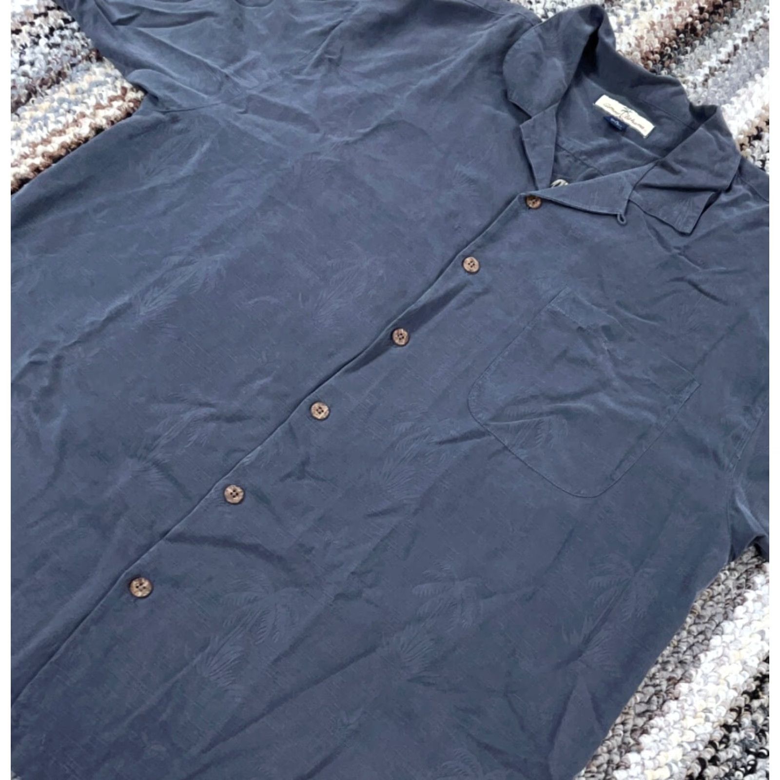 Tommy Bahama Tommy Bahama Shirt Men XL Gray Button Up Silk Embroidered Paradise Hotel Adult Size US XL / EU 56 / 4 - 6 Thumbnail