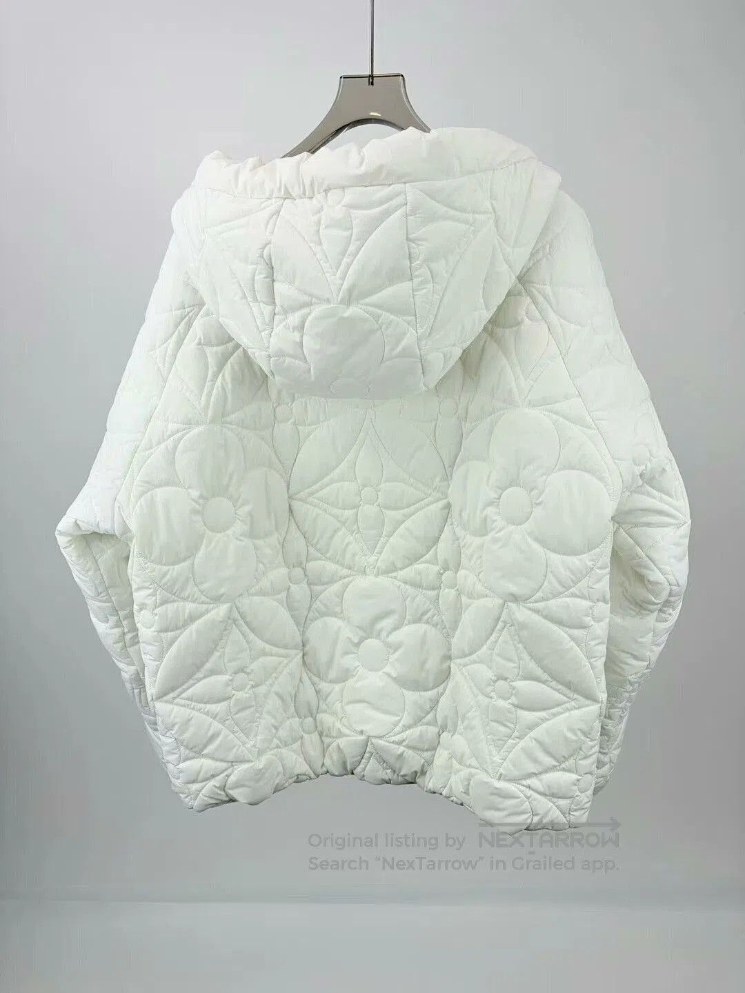 Louis Vuitton louis vuitton embossed logo puffer jacket. Size M / US 6-8 / IT 42-44 - 2 Thumbnail