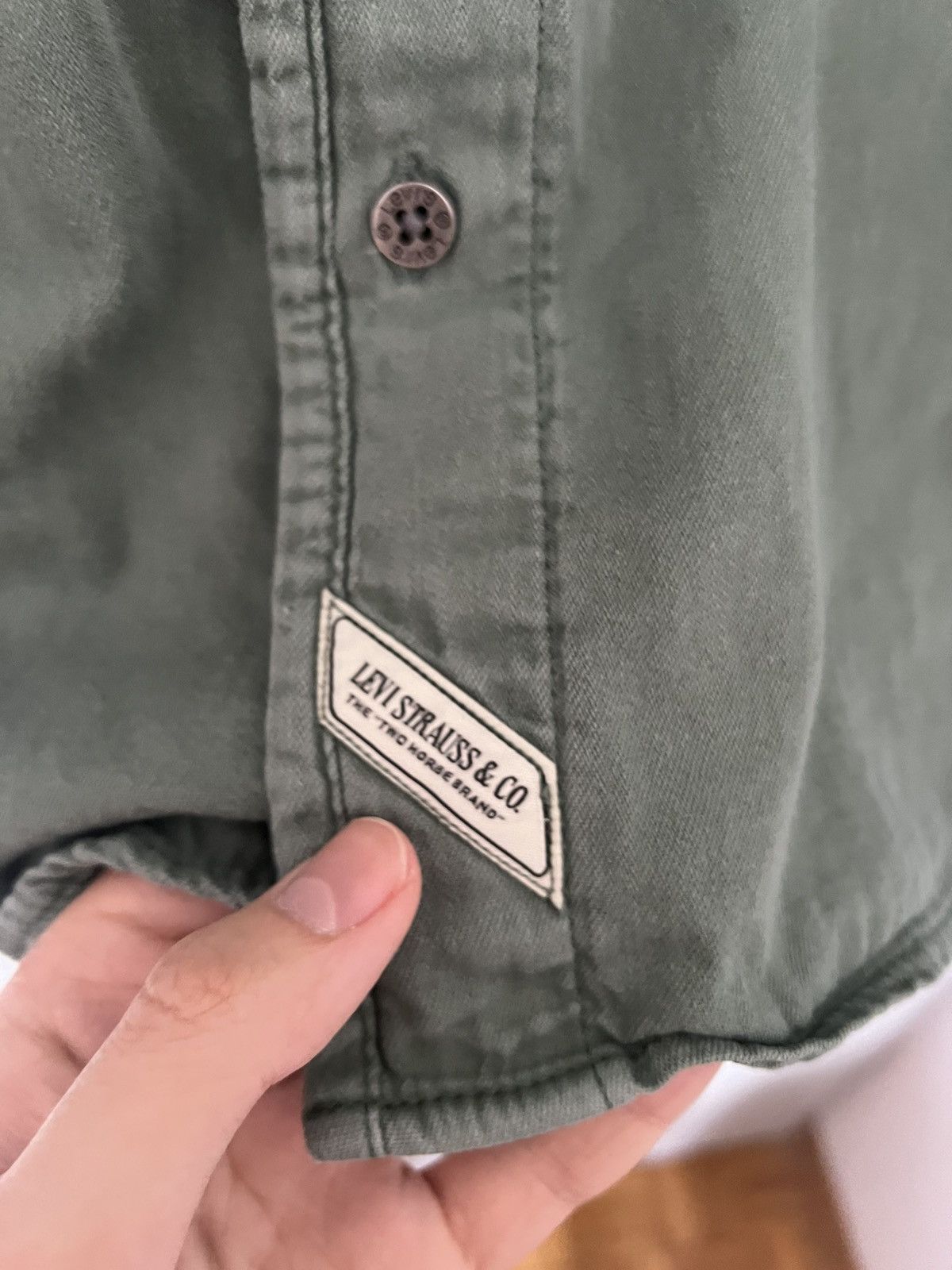Levi's Levi’s Auburn worker(olive) shirt , M, relaxed fit Size US M / EU 48-50 / 2 - 6 Thumbnail