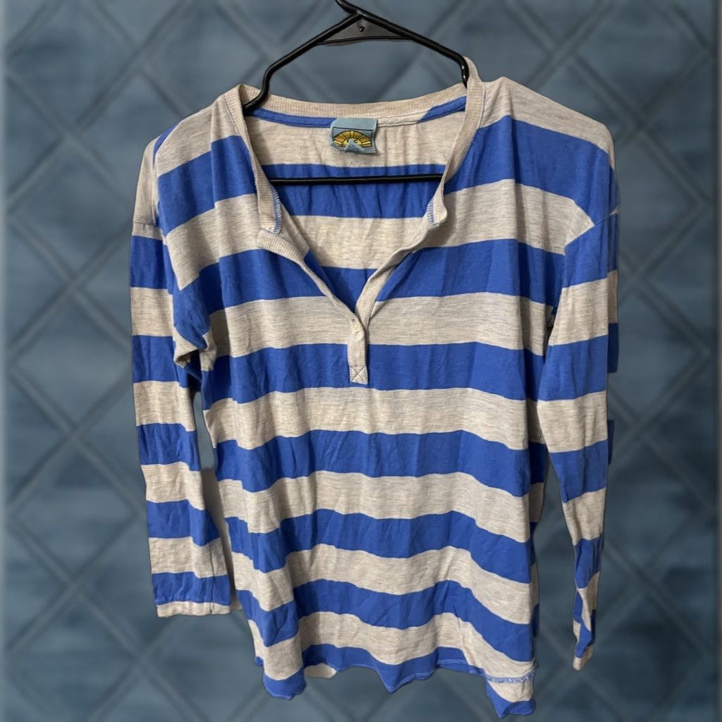 Vintage VINTAGE C&C CALIFORNIA Knit Top Shirt Henley 3/4 Sleeve Gray Blue Striped S Womens SKU: C&C Size S / US 4 / IT 40 - 1 Thumbnail