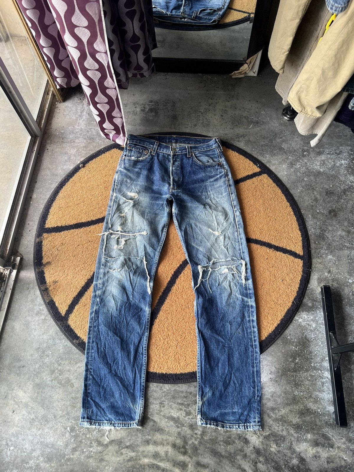 Levi's 🔥Thrash Vintage Levis 501 Button 553 Distressed Denim Size US 30 / EU 46 - 1 Thumbnail