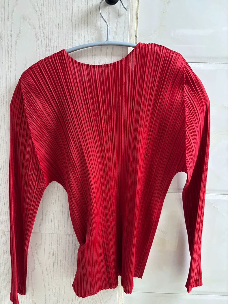 Issey Miyake issey miyake size:3 Red long-sleeved top 2505-Nextarrow Size XXS / US 00 / IT 34 - 2 Thumbnail