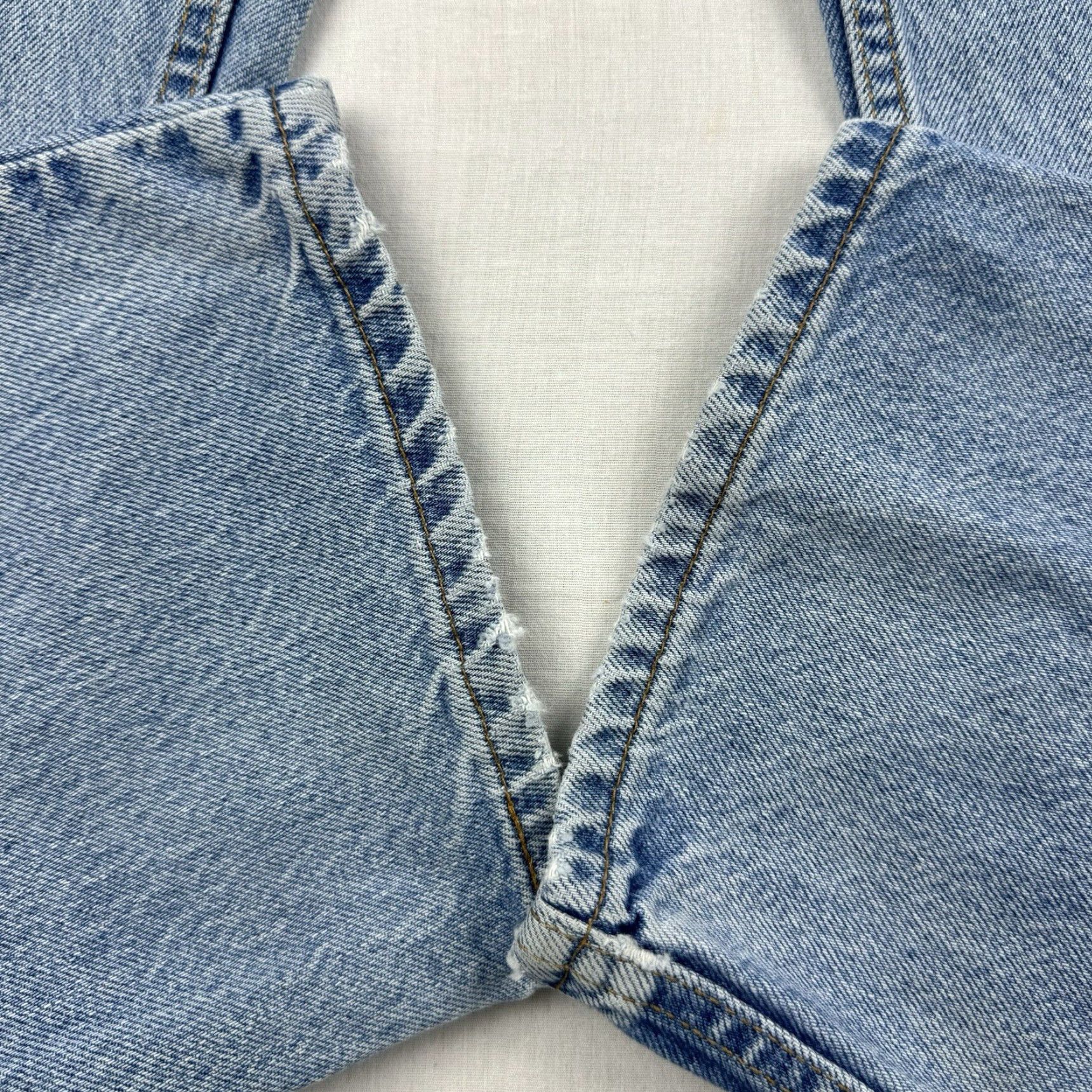 Levi's VINTAGE Levi's Jeans Men 38x30 Blue 90s Grunge Straight Regular Pants Vintage Worn Thrashed Size US 38 / EU 54 - 2 Thumbnail