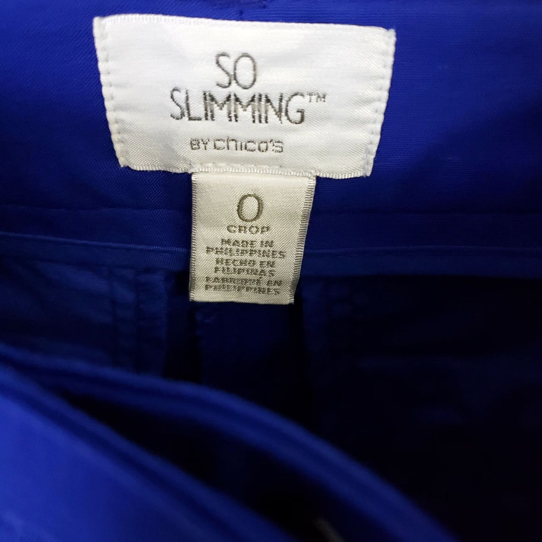 Vintage VINTAGE? No, So Slimming by Chicos Women’s Pants Sz 4 Blue Cropped Rolled Hem Slimming Cotton Blend 97% Cotton 3% Spandex Inseam 23" Size 27" / US 4 / IT 40 - 6 Thumbnail