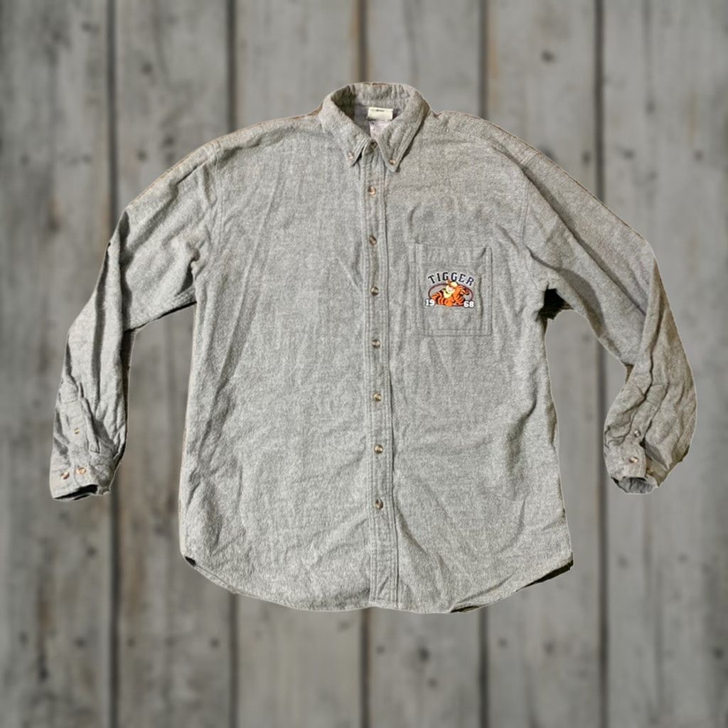 Disney VINTAGE Disney Tigger Fleece Button Down Shirt Men's Medium Gray Size US M / EU 48-50 / 2 - 1 Thumbnail