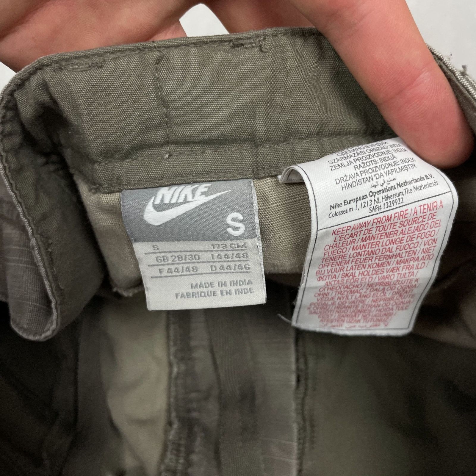 Nike × Vintage Vintage Nike Men's Olive Green High-Rise Cargo Shorts Small Size US 32 / EU 48 - 8 Thumbnail