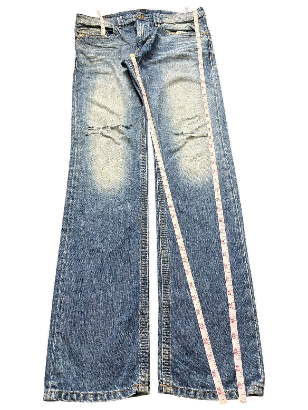 Diesel Vintage Diesel Thavar Faded Wash Distressed Jeans Size 32" / US 10 / IT 46 - 7 Thumbnail