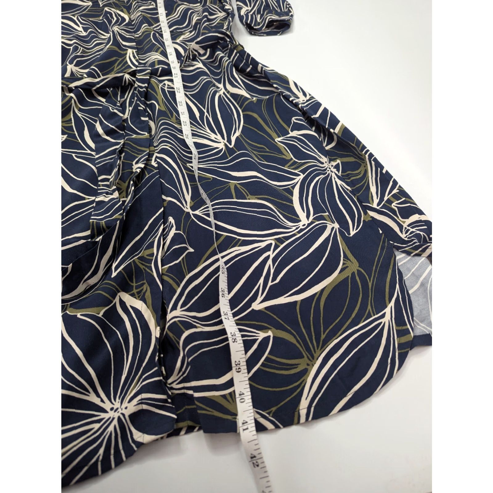 Ann Taylor Ann Taylor Dress Womens M Blue Floral Long Sleeve Button Front Belted Career Size M / US 6-8 / IT 42-44 - 6 Thumbnail