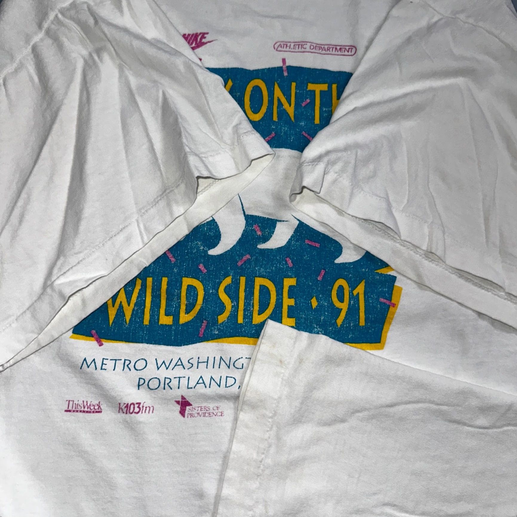 Nike VINTAGE Nike Walk On The Wild Side 90s VTG T Shirt 1991 Polar Bear Animals PDX Oregon Mens XL White Short Sleeve Crew Neck Graphic Print Size US XL / EU 56 / 4 - 6 Thumbnail