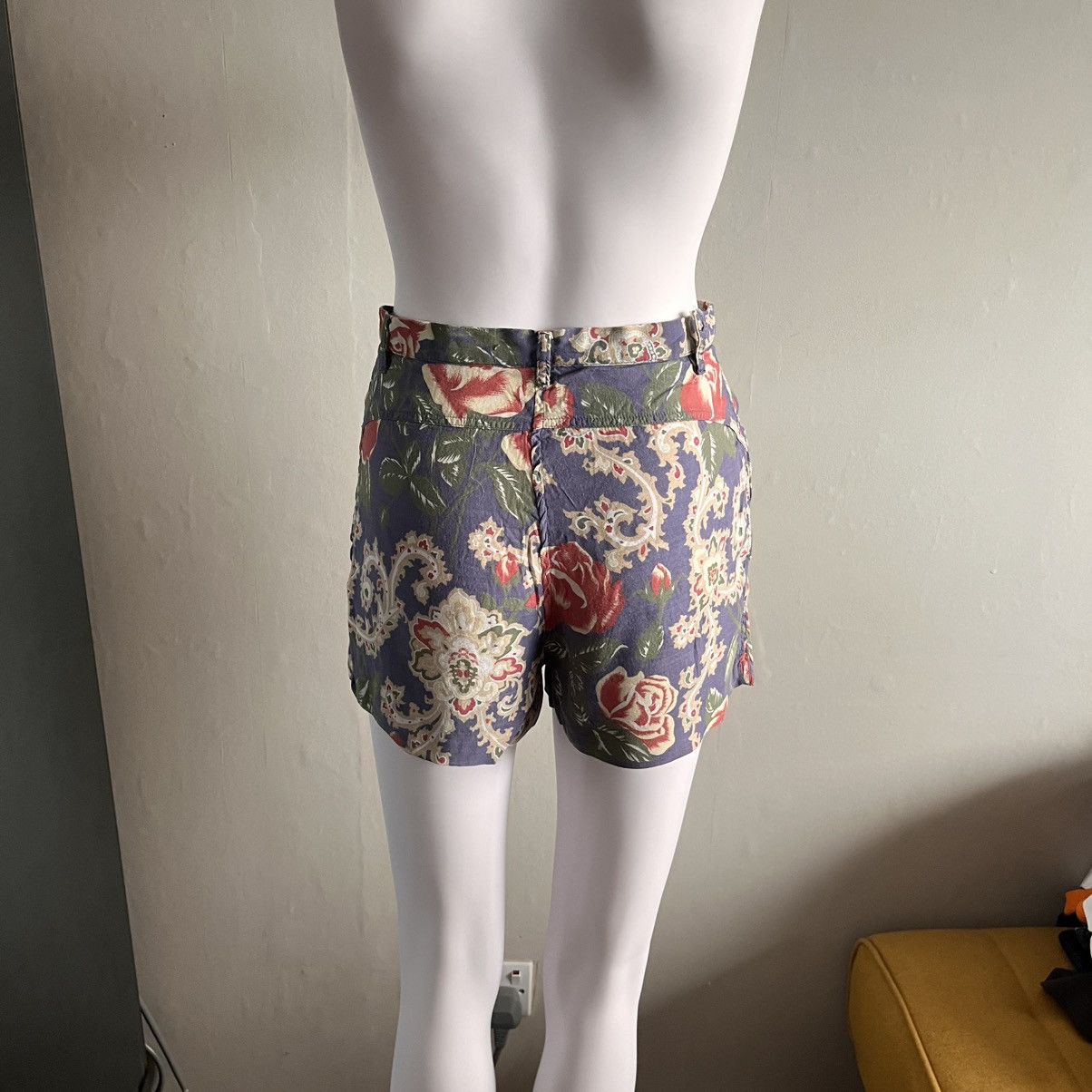 Helmut Lang Helmut Lang Vintage 90's Archive Floral Shorts Size 27" / US 4 / IT 40 - 9 Thumbnail