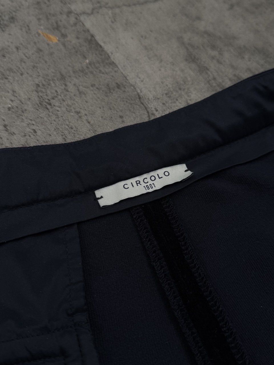 Circolo 1901 Circolo 1901 Velour Midnight Blue Flared Pants Size 28" / US 6 / IT 42 - 14 Thumbnail