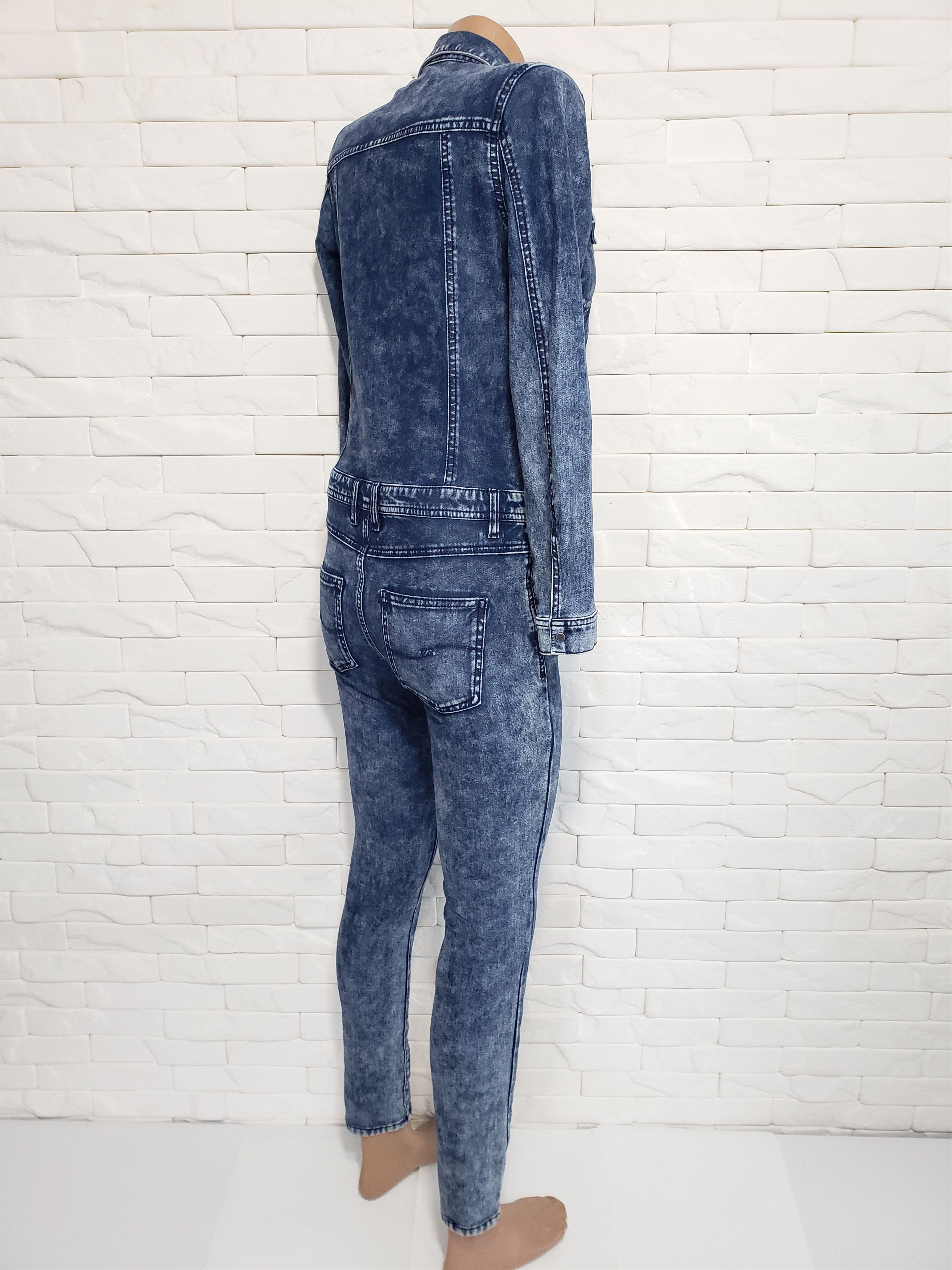 Denim & Co. Women's blue jumpsuit made of wonderful denim. Size 33" - 6 Thumbnail