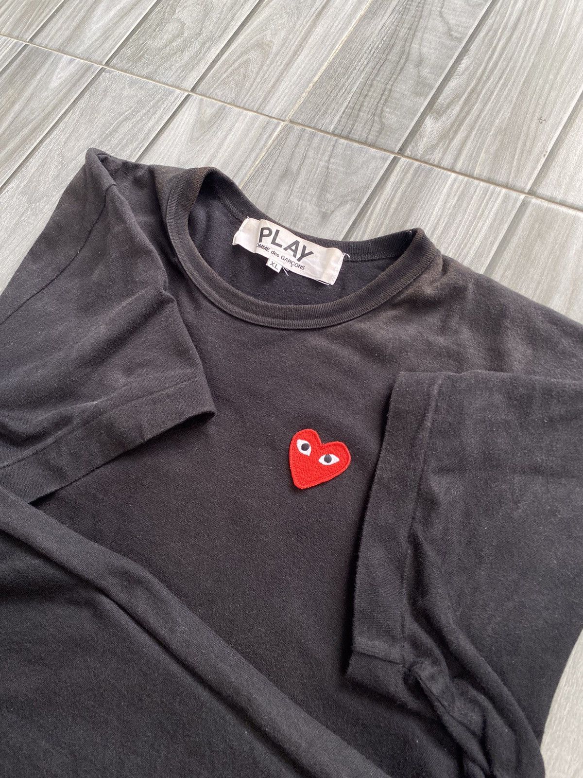 Comme des Garcons Comme des garcons red heart tshirt Size US XL / EU 56 / 4 - 5 Thumbnail